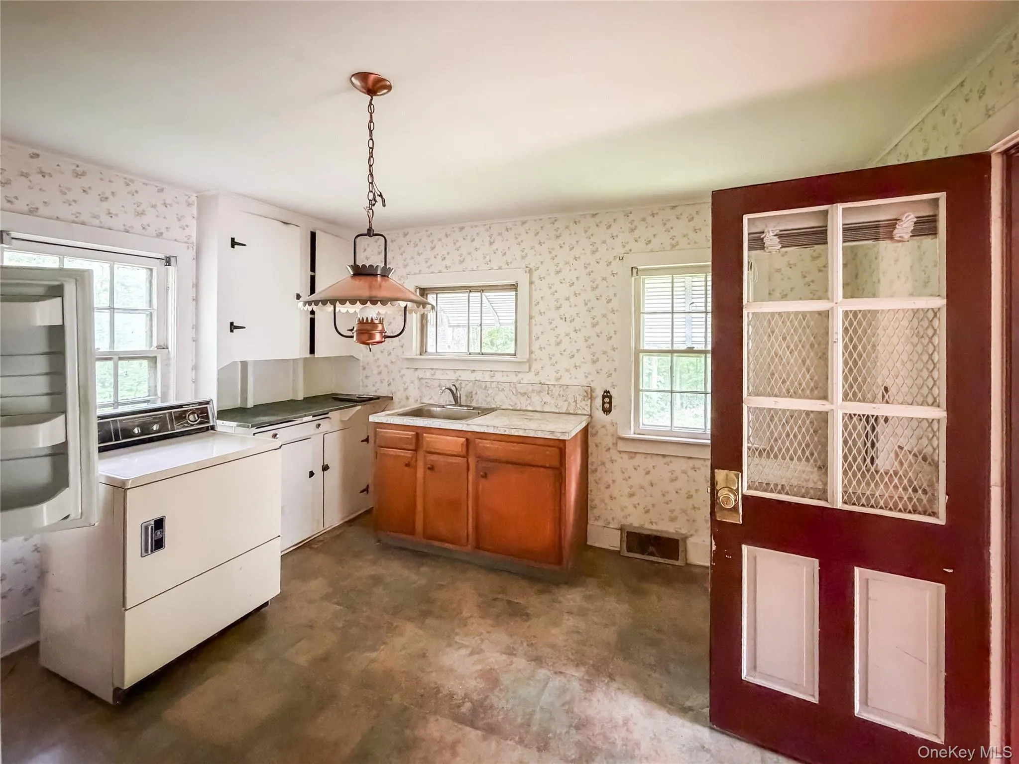 126 Quaker Lane, Hyde Park, NY, 2 Bedrooms Bedrooms, 5 Rooms Rooms,1 BathroomBathrooms,Residential,For Rent,Quaker,0,1021460 126 Quaker Lane, Hyde Park, NY, 2 Bedrooms Bedrooms, 5 Rooms Rooms,1 BathroomBathrooms,Residential,For Rent,Quaker,0,1021460