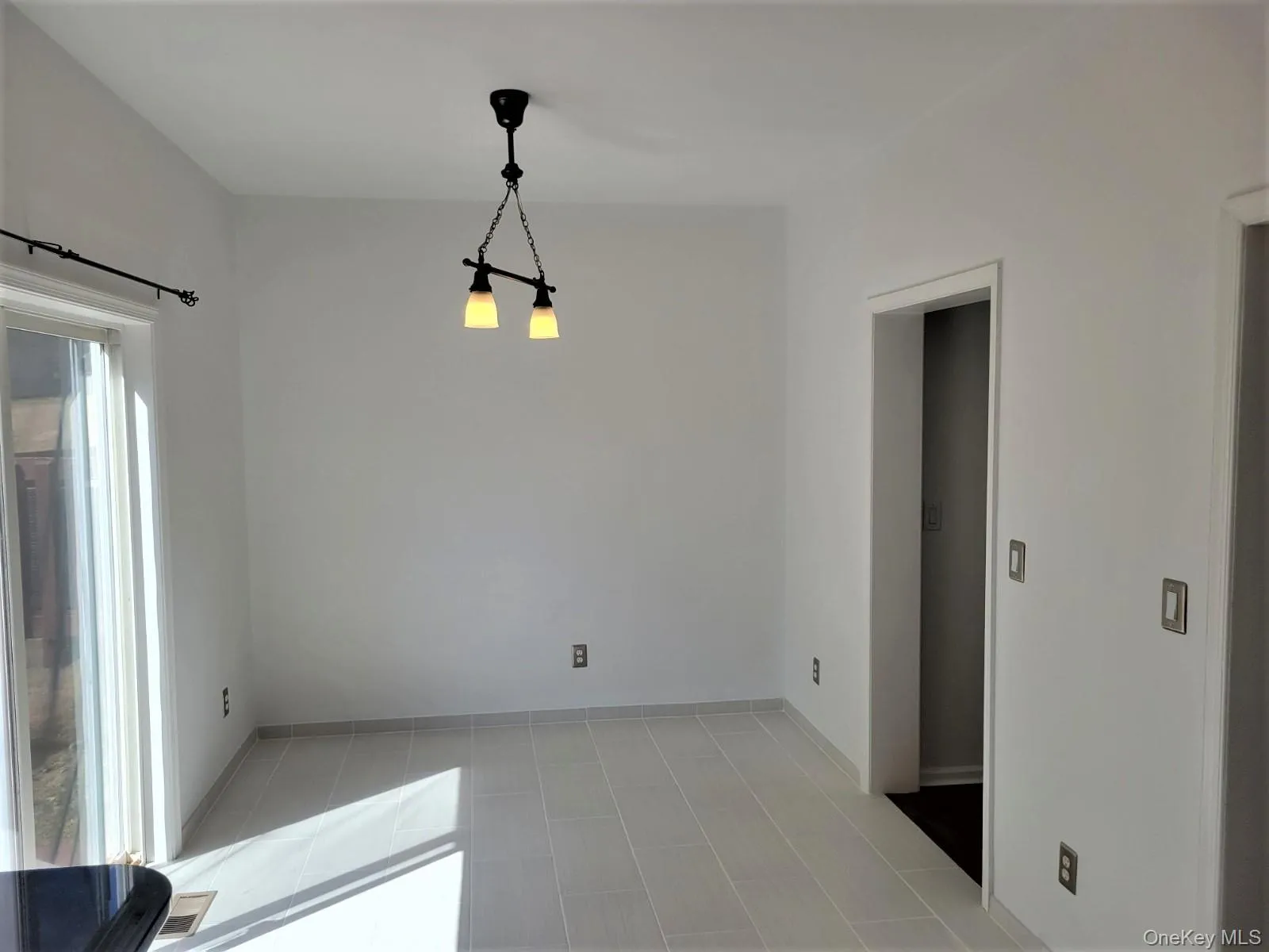 1 Boulder Court, Woodbury, NY, 3 Bedrooms Bedrooms, 6 Rooms Rooms,2 BathroomsBathrooms,Residential Lease,For Rent,Boulder,0,1021465 1 Boulder Court, Woodbury, NY, 3 Bedrooms Bedrooms, 6 Rooms Rooms,2 BathroomsBathrooms,Residential Lease,For Rent,Boulder,0,1021465