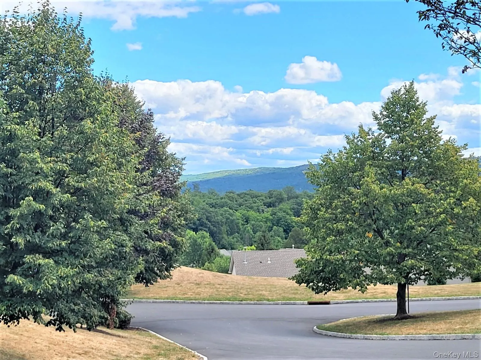 1 Boulder Court, Woodbury, NY, 3 Bedrooms Bedrooms, 6 Rooms Rooms,2 BathroomsBathrooms,Residential Lease,For Rent,Boulder,0,1021465 1 Boulder Court, Woodbury, NY, 3 Bedrooms Bedrooms, 6 Rooms Rooms,2 BathroomsBathrooms,Residential Lease,For Rent,Boulder,0,1021465