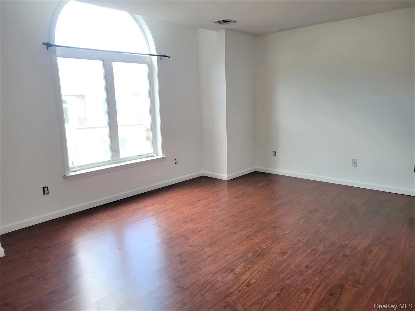 1 Boulder Court, Woodbury, NY, 3 Bedrooms Bedrooms, 6 Rooms Rooms,2 BathroomsBathrooms,Residential Lease,For Rent,Boulder,0,1021465 1 Boulder Court, Woodbury, NY, 3 Bedrooms Bedrooms, 6 Rooms Rooms,2 BathroomsBathrooms,Residential Lease,For Rent,Boulder,0,1021465