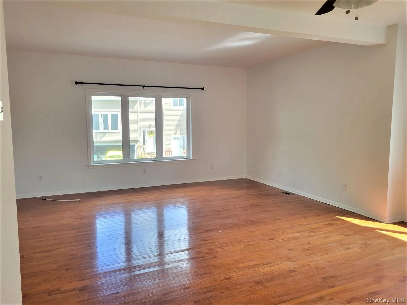 1 Boulder Court, Woodbury, NY, 3 Bedrooms Bedrooms, 6 Rooms Rooms,2 BathroomsBathrooms,Residential Lease,For Rent,Boulder,0,1021465 1 Boulder Court, Woodbury, NY, 3 Bedrooms Bedrooms, 6 Rooms Rooms,2 BathroomsBathrooms,Residential Lease,For Rent,Boulder,0,1021465