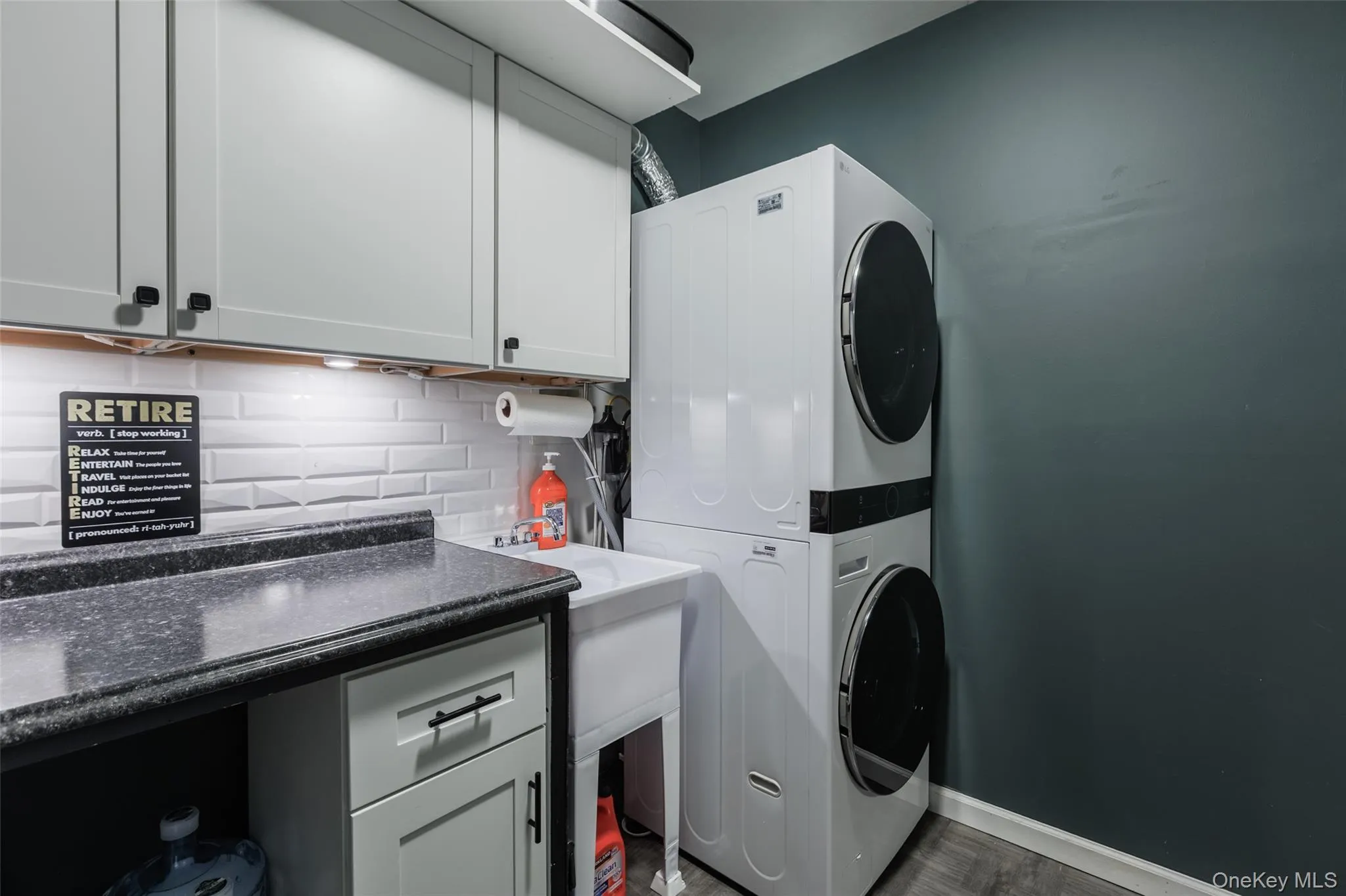 84 Kate Circle, Brookhaven, NY, 2 Bedrooms Bedrooms, 7 Rooms Rooms,2 BathroomsBathrooms,Residential,For Rent,Kate,0,1021466 84 Kate Circle, Brookhaven, NY, 2 Bedrooms Bedrooms, 7 Rooms Rooms,2 BathroomsBathrooms,Residential,For Rent,Kate,0,1021466