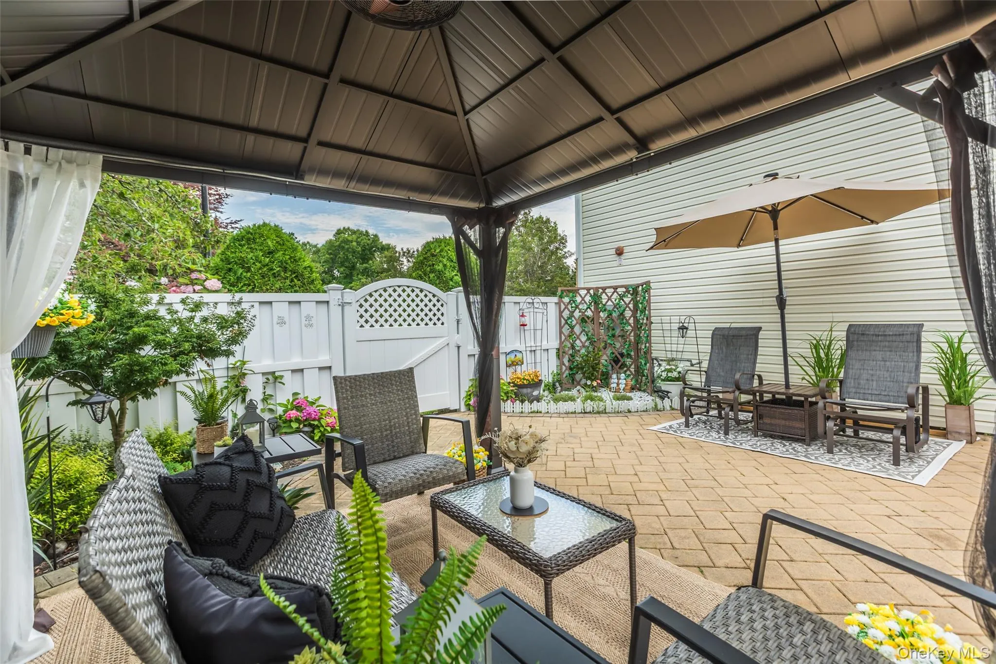 84 Kate Circle, Brookhaven, NY, 2 Bedrooms Bedrooms, 7 Rooms Rooms,2 BathroomsBathrooms,Residential,For Rent,Kate,0,1021466 84 Kate Circle, Brookhaven, NY, 2 Bedrooms Bedrooms, 7 Rooms Rooms,2 BathroomsBathrooms,Residential,For Rent,Kate,0,1021466