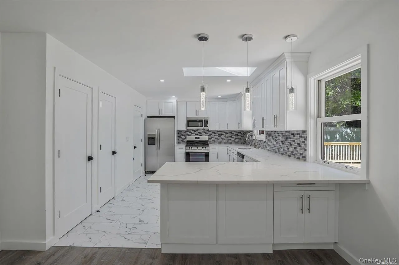 27 Hickory Avenue, Brookhaven, NY, 3 Bedrooms Bedrooms, 6 Rooms Rooms,2 BathroomsBathrooms,Residential,For Rent,Hickory,0,1021469 27 Hickory Avenue, Brookhaven, NY, 3 Bedrooms Bedrooms, 6 Rooms Rooms,2 BathroomsBathrooms,Residential,For Rent,Hickory,0,1021469