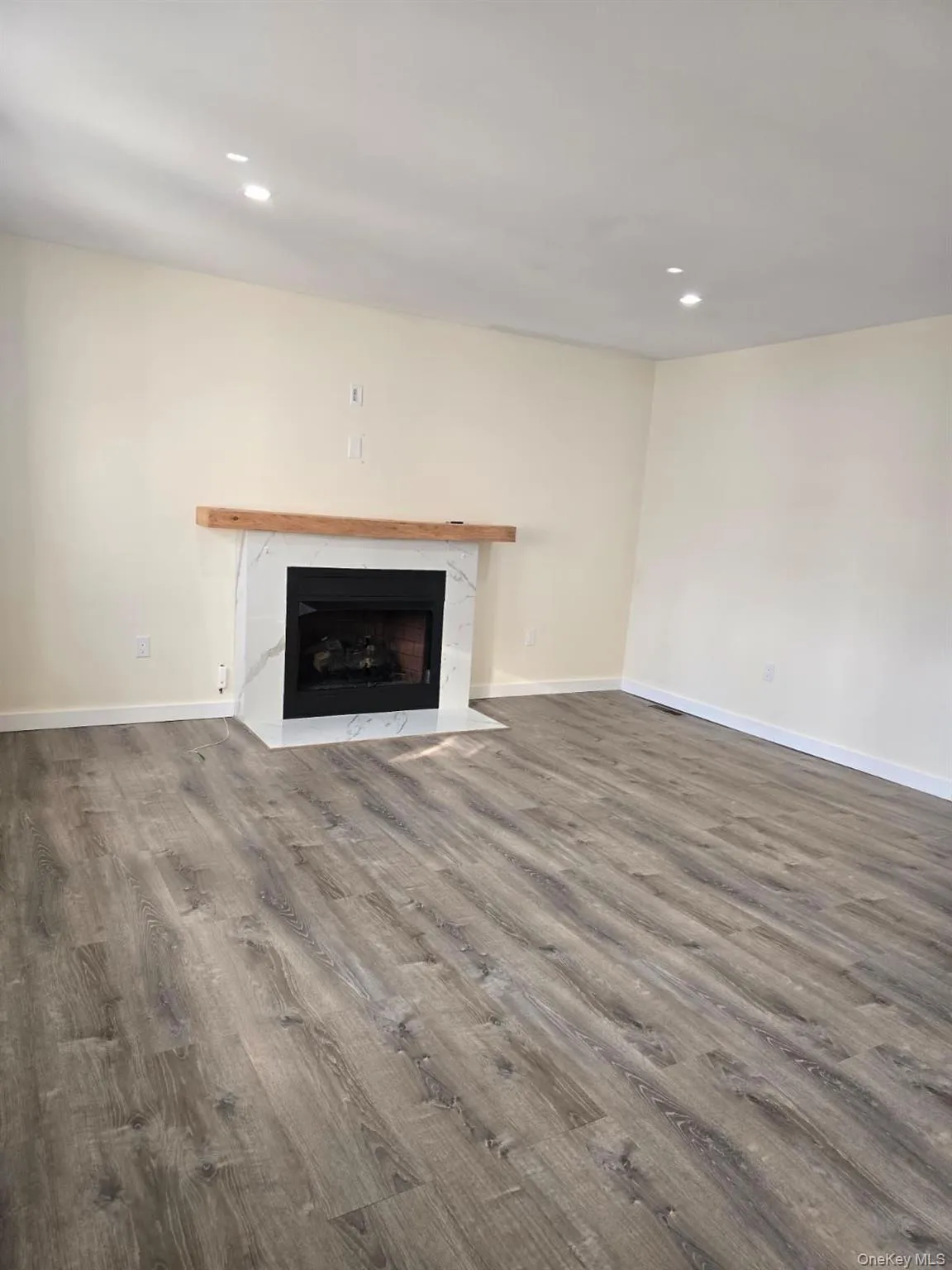 27 Hickory Avenue, Brookhaven, NY, 3 Bedrooms Bedrooms, 6 Rooms Rooms,2 BathroomsBathrooms,Residential,For Rent,Hickory,0,1021469 27 Hickory Avenue, Brookhaven, NY, 3 Bedrooms Bedrooms, 6 Rooms Rooms,2 BathroomsBathrooms,Residential,For Rent,Hickory,0,1021469
