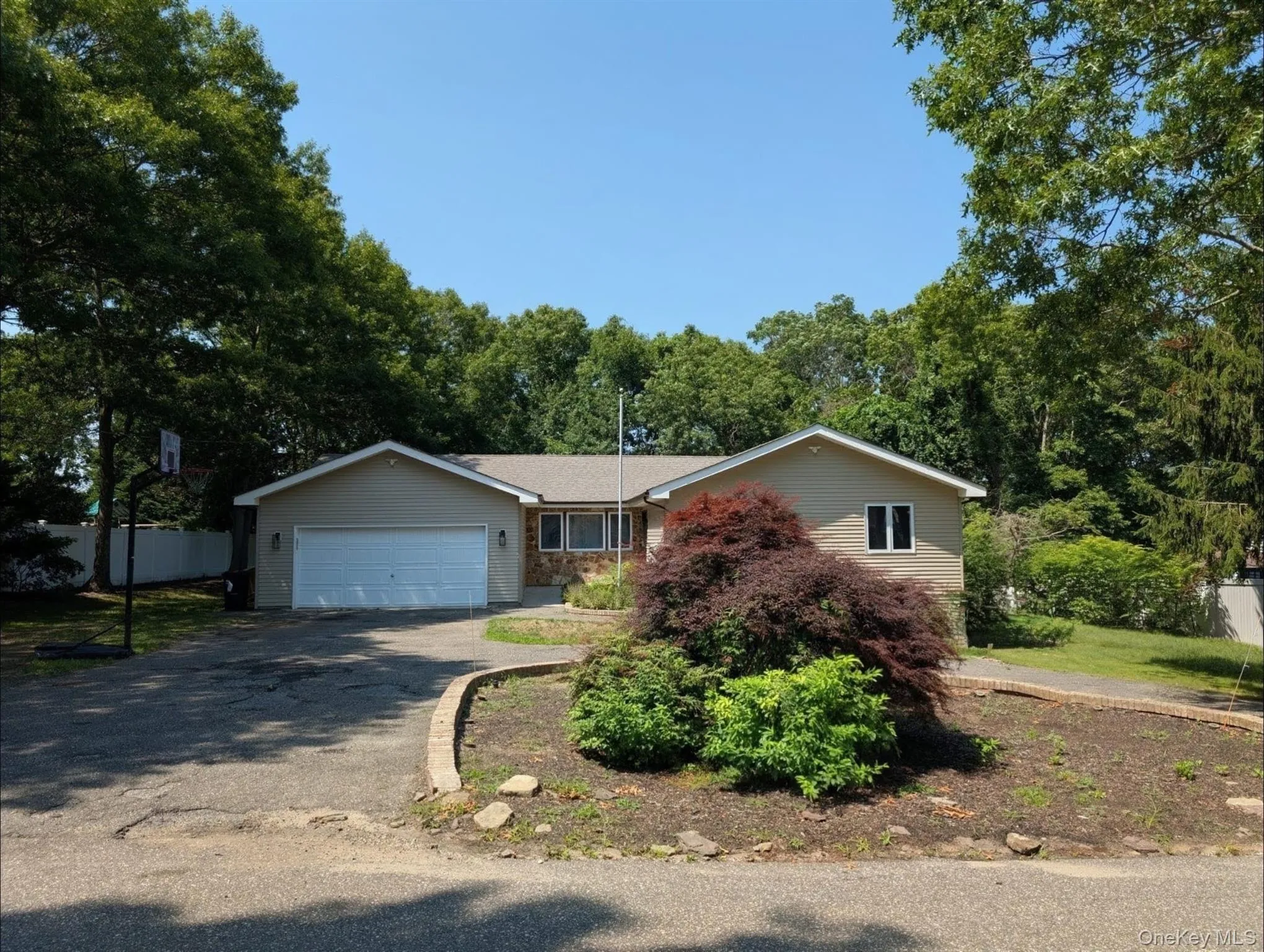 27 Hickory Avenue, Brookhaven, NY, 3 Bedrooms Bedrooms, 6 Rooms Rooms,2 BathroomsBathrooms,Residential,For Rent,Hickory,0,1021469 27 Hickory Avenue, Brookhaven, NY, 3 Bedrooms Bedrooms, 6 Rooms Rooms,2 BathroomsBathrooms,Residential,For Rent,Hickory,0,1021469