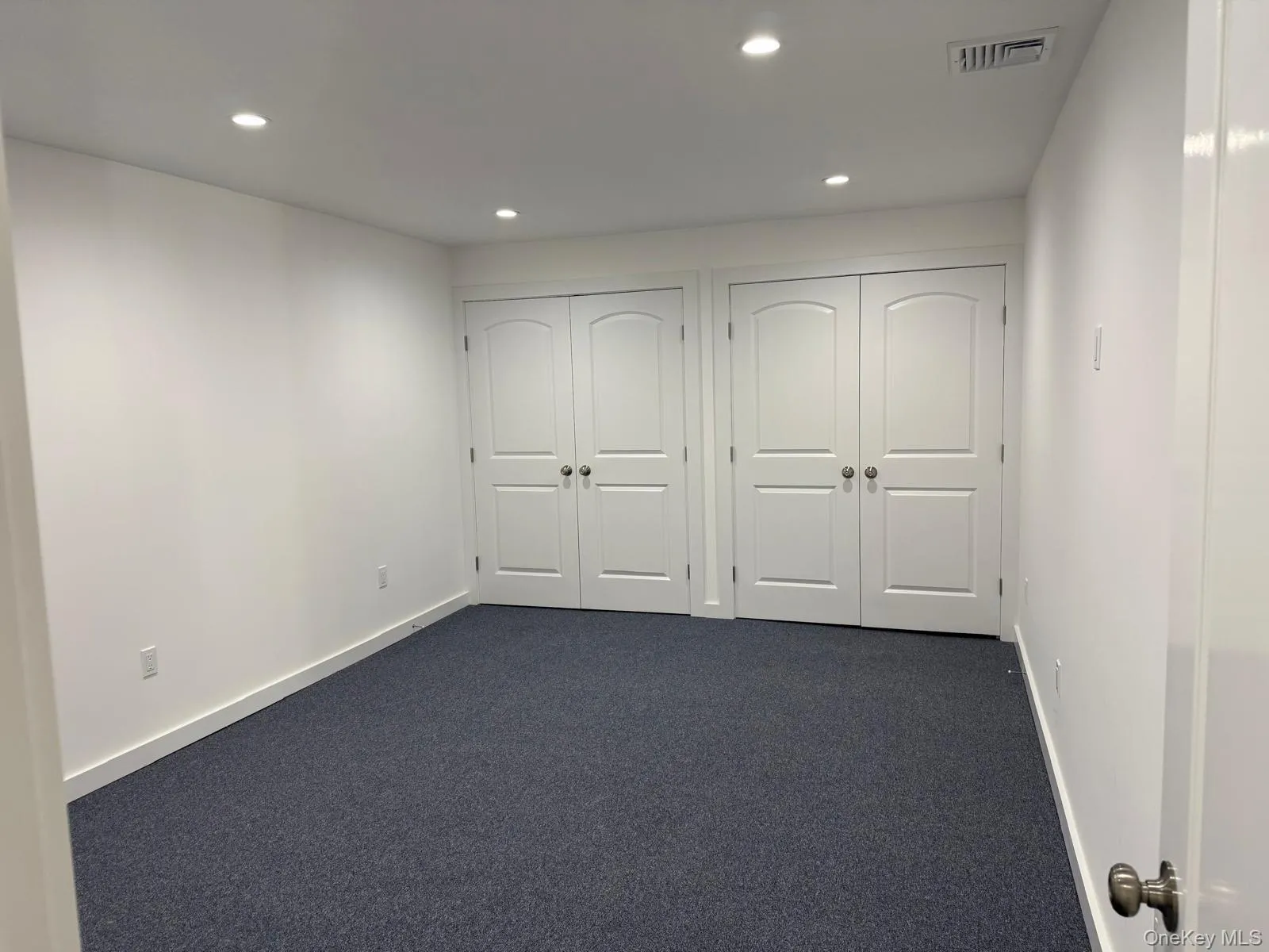 27 Hickory Avenue, Brookhaven, NY, 3 Bedrooms Bedrooms, 6 Rooms Rooms,2 BathroomsBathrooms,Residential,For Rent,Hickory,0,1021469 27 Hickory Avenue, Brookhaven, NY, 3 Bedrooms Bedrooms, 6 Rooms Rooms,2 BathroomsBathrooms,Residential,For Rent,Hickory,0,1021469