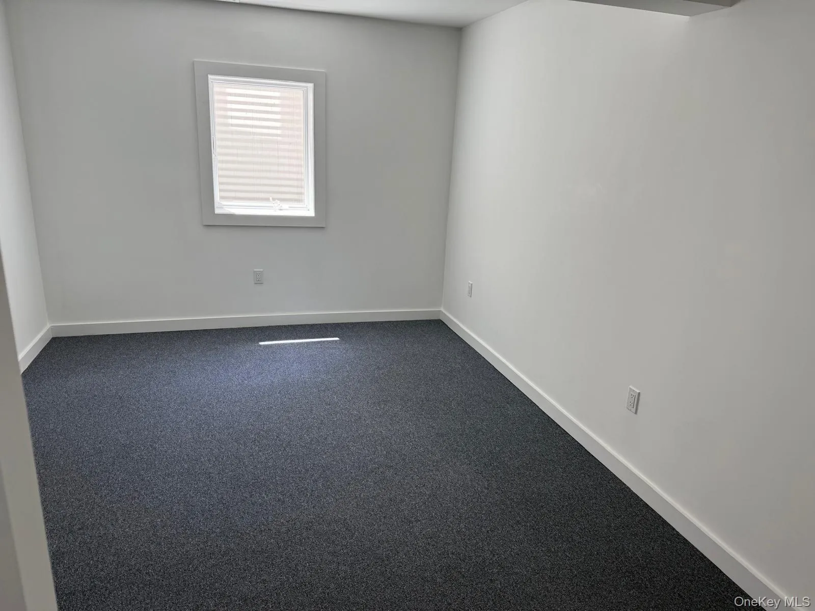 27 Hickory Avenue, Brookhaven, NY, 3 Bedrooms Bedrooms, 6 Rooms Rooms,2 BathroomsBathrooms,Residential,For Rent,Hickory,0,1021469 27 Hickory Avenue, Brookhaven, NY, 3 Bedrooms Bedrooms, 6 Rooms Rooms,2 BathroomsBathrooms,Residential,For Rent,Hickory,0,1021469