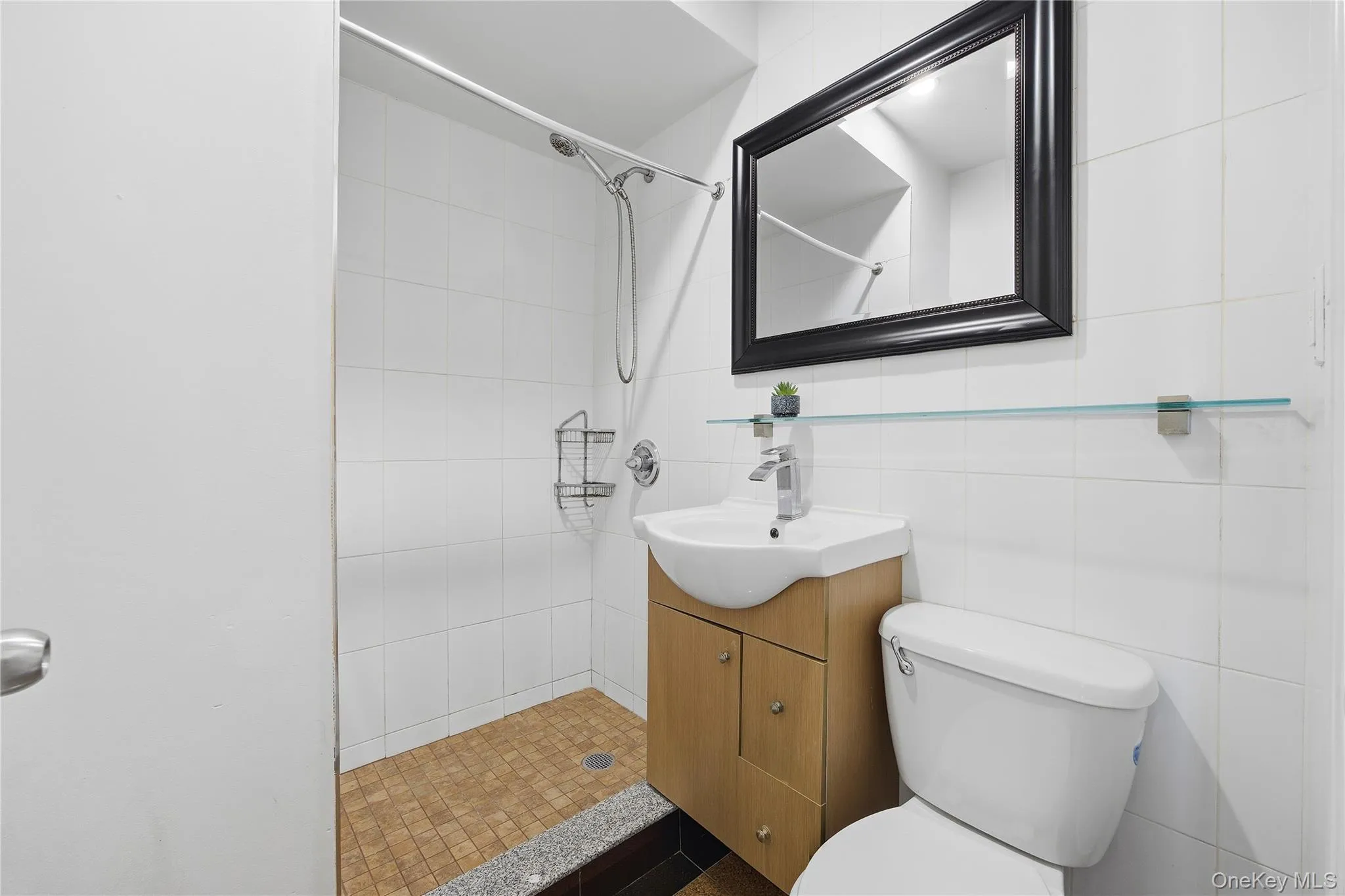 106-07 Northern Boulevard, New York, NY, 2 Bedrooms Bedrooms, 5 Rooms Rooms,2 BathroomsBathrooms,Residential,For Rent,Northern,0,1021471 106-07 Northern Boulevard, New York, NY, 2 Bedrooms Bedrooms, 5 Rooms Rooms,2 BathroomsBathrooms,Residential,For Rent,Northern,0,1021471