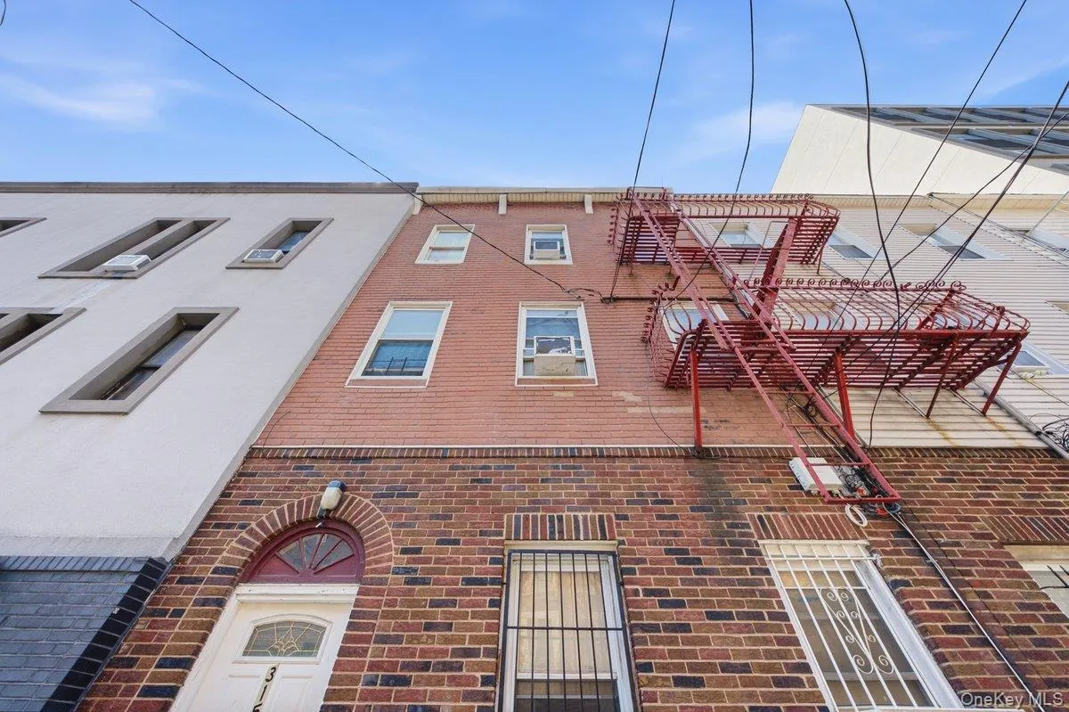 3159 Villa Avenue, New York, NY, 11 Bedrooms Bedrooms, 11 Rooms Rooms,4 BathroomsBathrooms,Residential,For Rent,Villa,0,1021472 3159 Villa Avenue, New York, NY, 11 Bedrooms Bedrooms, 11 Rooms Rooms,4 BathroomsBathrooms,Residential,For Rent,Villa,0,1021472