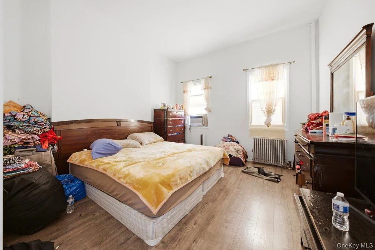 3159 Villa Avenue, New York, NY, 11 Bedrooms Bedrooms, 11 Rooms Rooms,4 BathroomsBathrooms,Residential,For Rent,Villa,0,1021472 3159 Villa Avenue, New York, NY, 11 Bedrooms Bedrooms, 11 Rooms Rooms,4 BathroomsBathrooms,Residential,For Rent,Villa,0,1021472