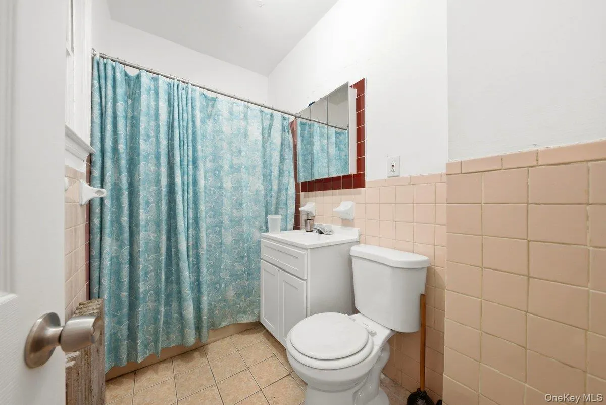 3159 Villa Avenue, New York, NY, 11 Bedrooms Bedrooms, 11 Rooms Rooms,4 BathroomsBathrooms,Residential,For Rent,Villa,0,1021472 3159 Villa Avenue, New York, NY, 11 Bedrooms Bedrooms, 11 Rooms Rooms,4 BathroomsBathrooms,Residential,For Rent,Villa,0,1021472