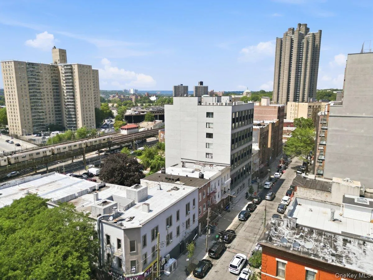 3159 Villa Avenue, New York, NY, 11 Bedrooms Bedrooms, 11 Rooms Rooms,4 BathroomsBathrooms,Residential,For Rent,Villa,0,1021472 3159 Villa Avenue, New York, NY, 11 Bedrooms Bedrooms, 11 Rooms Rooms,4 BathroomsBathrooms,Residential,For Rent,Villa,0,1021472