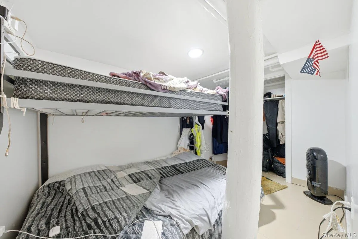 3159 Villa Avenue, New York, NY, 11 Bedrooms Bedrooms, 11 Rooms Rooms,4 BathroomsBathrooms,Residential,For Rent,Villa,0,1021472 3159 Villa Avenue, New York, NY, 11 Bedrooms Bedrooms, 11 Rooms Rooms,4 BathroomsBathrooms,Residential,For Rent,Villa,0,1021472