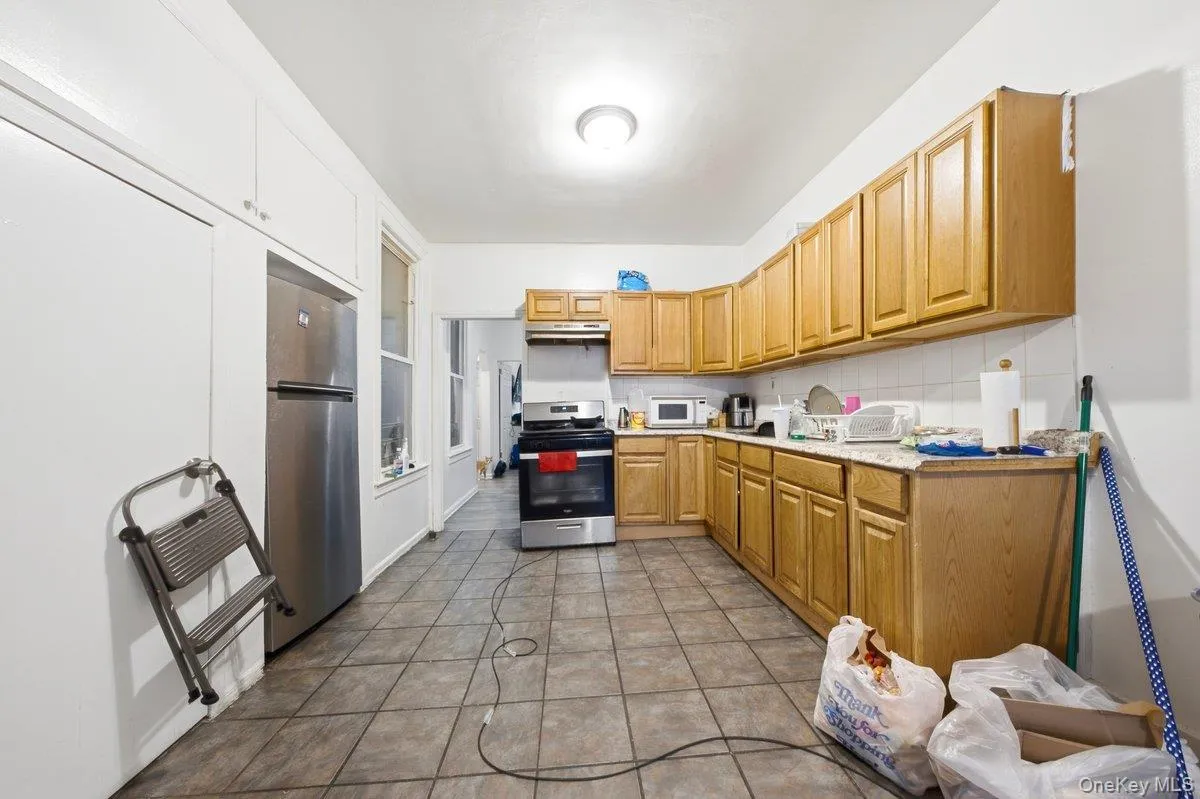 3159 Villa Avenue, New York, NY, 11 Bedrooms Bedrooms, 11 Rooms Rooms,4 BathroomsBathrooms,Residential,For Rent,Villa,0,1021472 3159 Villa Avenue, New York, NY, 11 Bedrooms Bedrooms, 11 Rooms Rooms,4 BathroomsBathrooms,Residential,For Rent,Villa,0,1021472