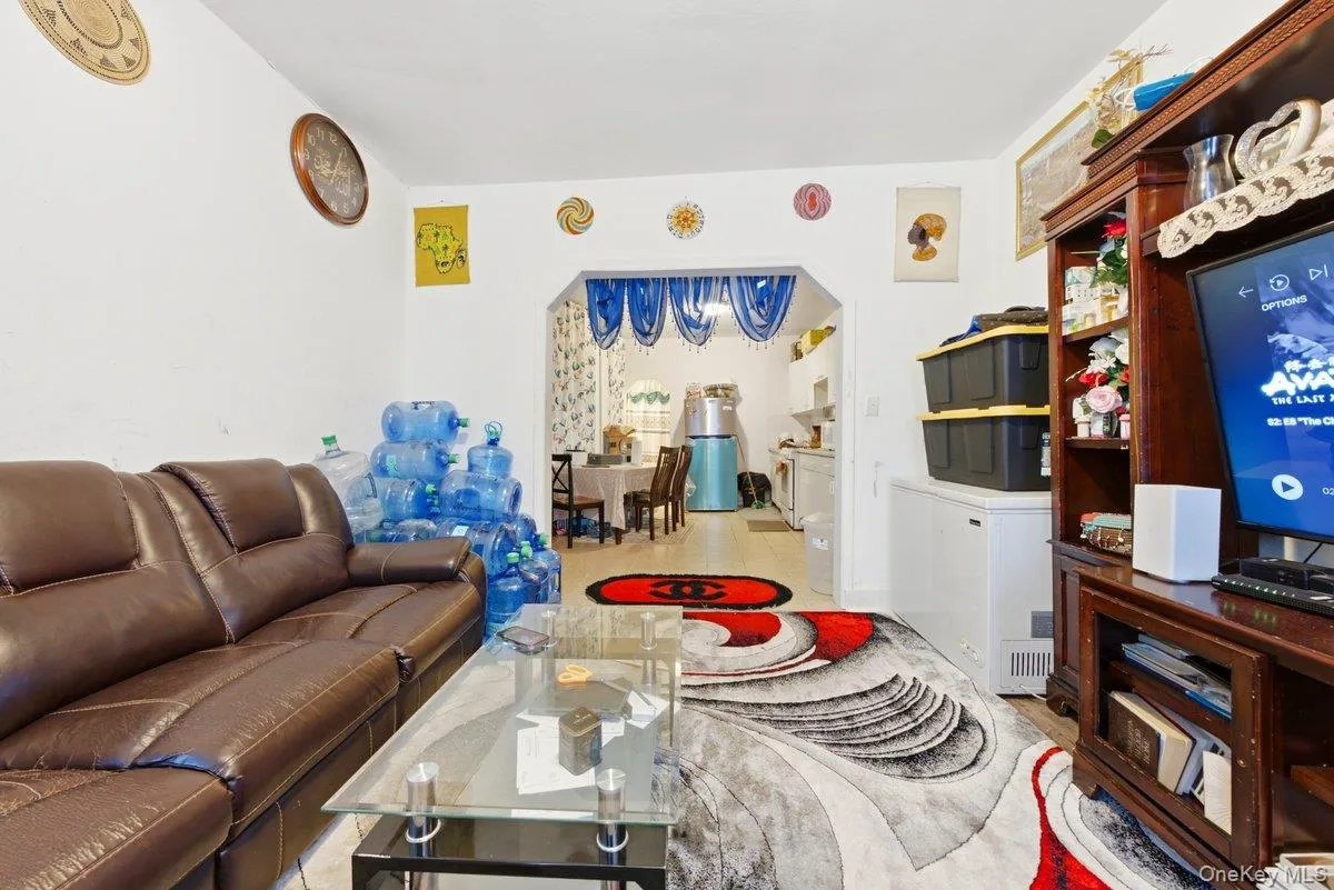 3159 Villa Avenue, New York, NY, 11 Bedrooms Bedrooms, 11 Rooms Rooms,4 BathroomsBathrooms,Residential,For Rent,Villa,0,1021472 3159 Villa Avenue, New York, NY, 11 Bedrooms Bedrooms, 11 Rooms Rooms,4 BathroomsBathrooms,Residential,For Rent,Villa,0,1021472