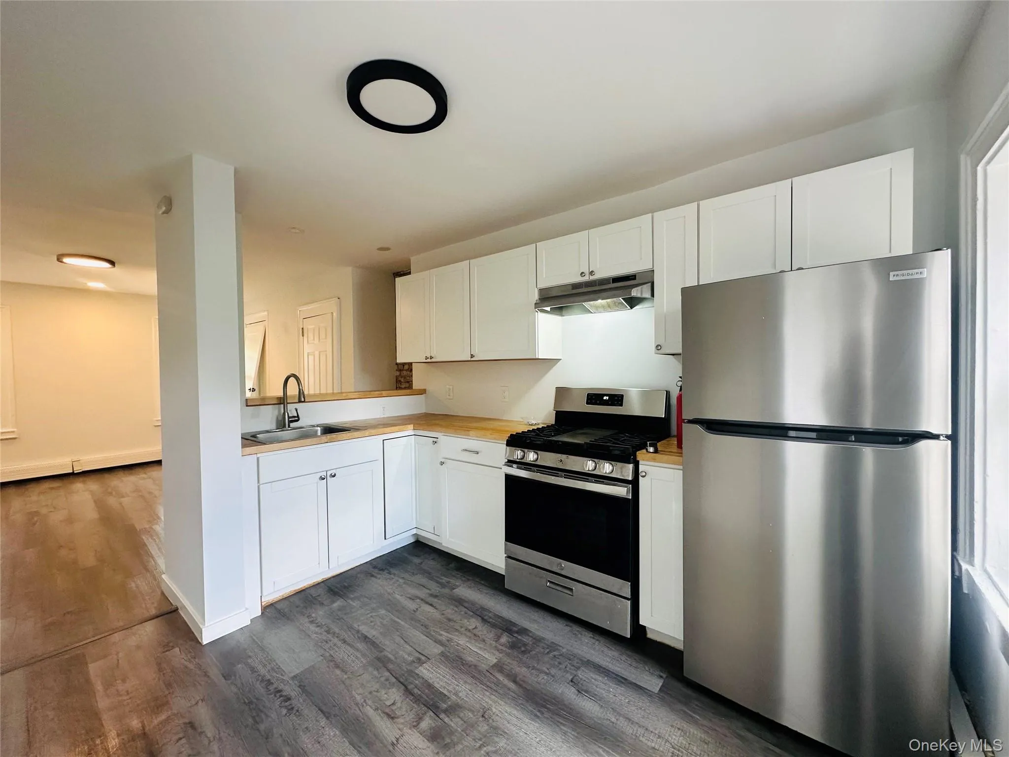 80 Garden Street, Poughkeepsie, NY, 1 Bedroom Bedrooms, 3 Rooms Rooms,1 BathroomBathrooms,Residential Lease,For Rent,Garden,0,1021473 80 Garden Street, Poughkeepsie, NY, 1 Bedroom Bedrooms, 3 Rooms Rooms,1 BathroomBathrooms,Residential Lease,For Rent,Garden,0,1021473