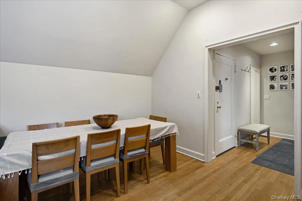 13 Campus Place, Greenburgh, NY, 2 Bedrooms Bedrooms, 5 Rooms Rooms,2 BathroomsBathrooms,Residential,For Rent,Campus,0,1021477 13 Campus Place, Greenburgh, NY, 2 Bedrooms Bedrooms, 5 Rooms Rooms,2 BathroomsBathrooms,Residential,For Rent,Campus,0,1021477