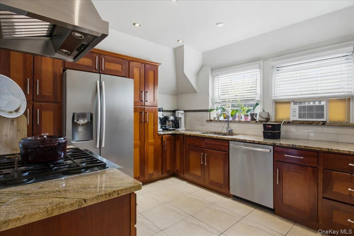 13 Campus Place, Greenburgh, NY, 2 Bedrooms Bedrooms, 5 Rooms Rooms,2 BathroomsBathrooms,Residential,For Rent,Campus,0,1021477 13 Campus Place, Greenburgh, NY, 2 Bedrooms Bedrooms, 5 Rooms Rooms,2 BathroomsBathrooms,Residential,For Rent,Campus,0,1021477