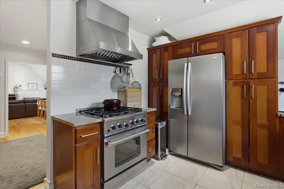 13 Campus Place, Greenburgh, NY, 2 Bedrooms Bedrooms, 5 Rooms Rooms,2 BathroomsBathrooms,Residential,For Rent,Campus,0,1021477 13 Campus Place, Greenburgh, NY, 2 Bedrooms Bedrooms, 5 Rooms Rooms,2 BathroomsBathrooms,Residential,For Rent,Campus,0,1021477