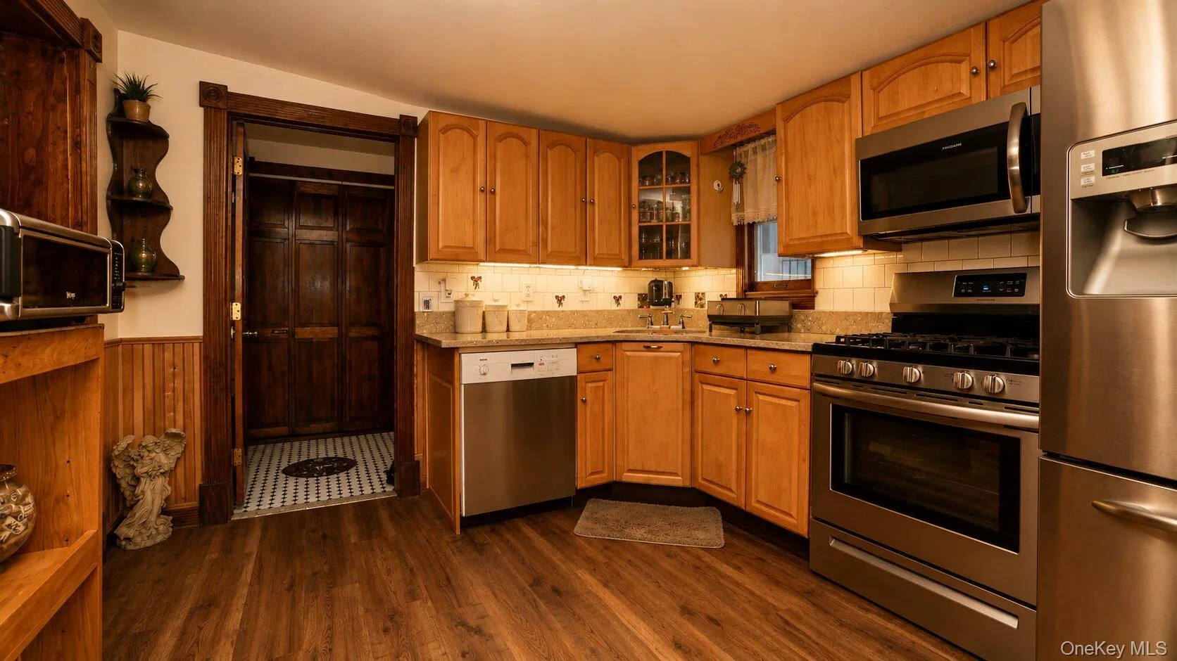 16 Yaphank Middle Island Road, Brookhaven, NY, 3 Bedrooms Bedrooms, 6 Rooms Rooms,1 BathroomBathrooms,Residential,For Rent,Yaphank Middle Island,0,1021479 16 Yaphank Middle Island Road, Brookhaven, NY, 3 Bedrooms Bedrooms, 6 Rooms Rooms,1 BathroomBathrooms,Residential,For Rent,Yaphank Middle Island,0,1021479