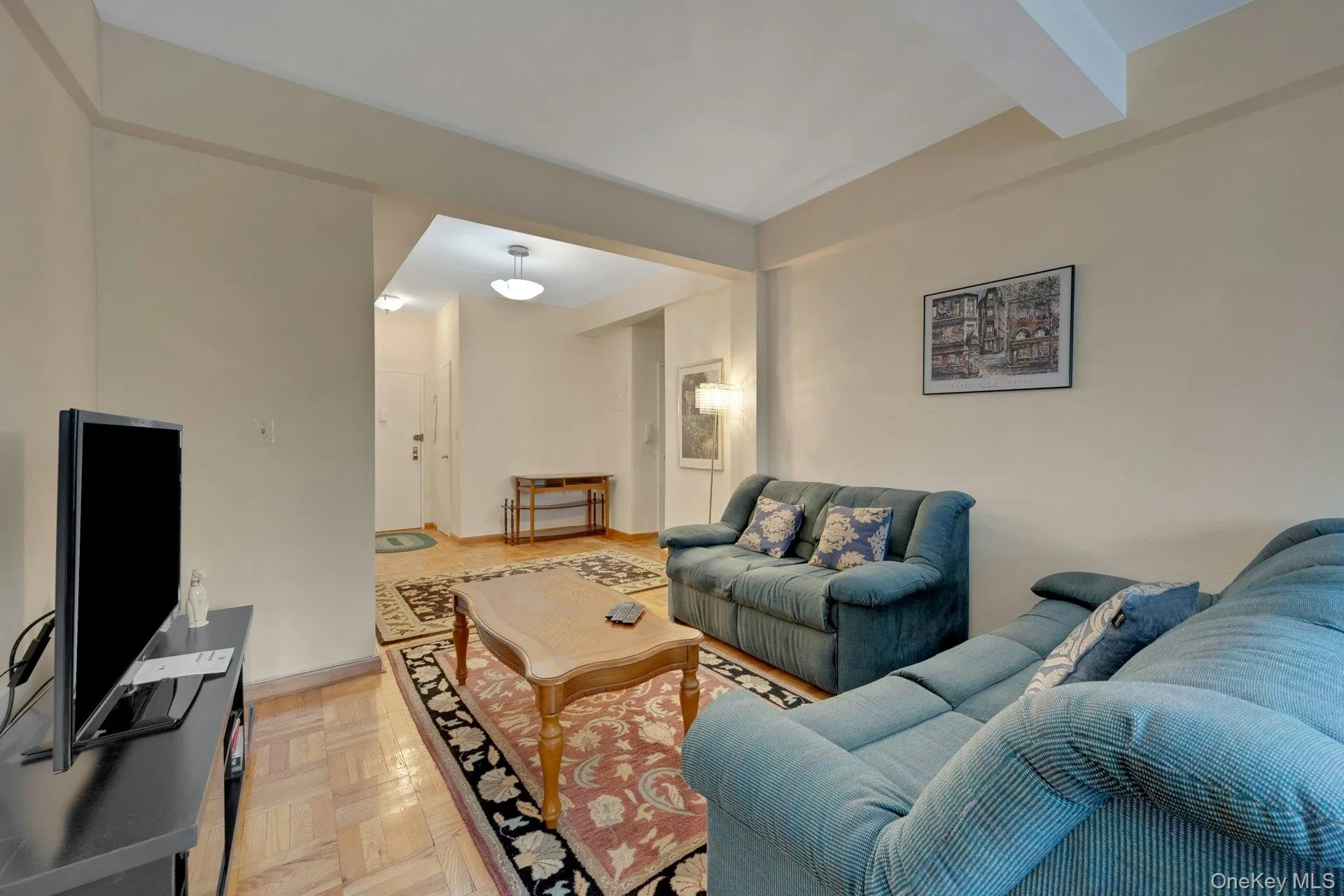 Living room with 9 Ft Ceiling, facing entry foyer. Living room with 9 Ft Ceiling, facing entry foyer.
