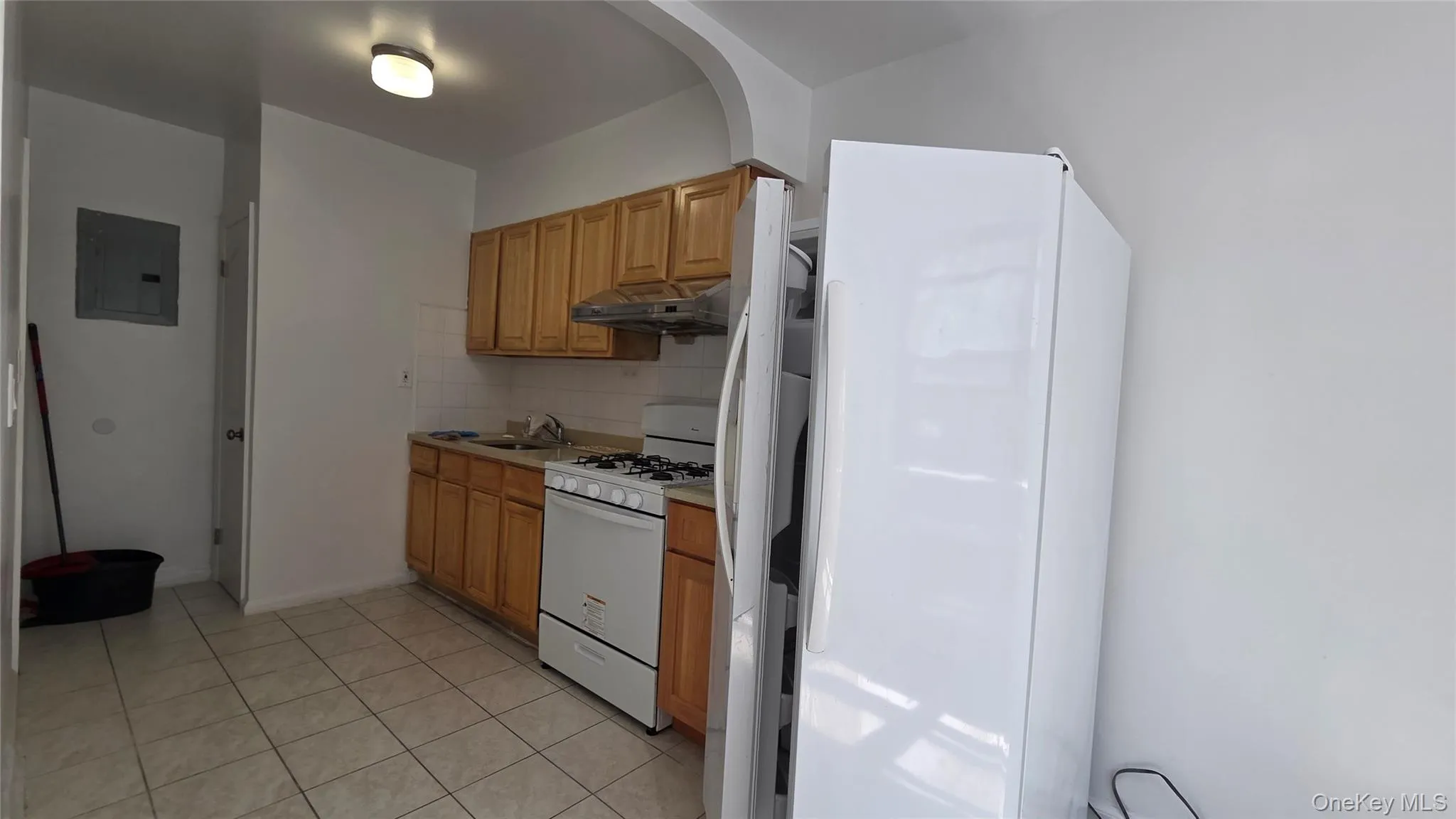 72-34 Yellowstone Boulevard, New York, NY, 2 Bedrooms Bedrooms, 5 Rooms Rooms,1 BathroomBathrooms,Residential Lease,For Rent,Yellowstone,0,1021485 72-34 Yellowstone Boulevard, New York, NY, 2 Bedrooms Bedrooms, 5 Rooms Rooms,1 BathroomBathrooms,Residential Lease,For Rent,Yellowstone,0,1021485