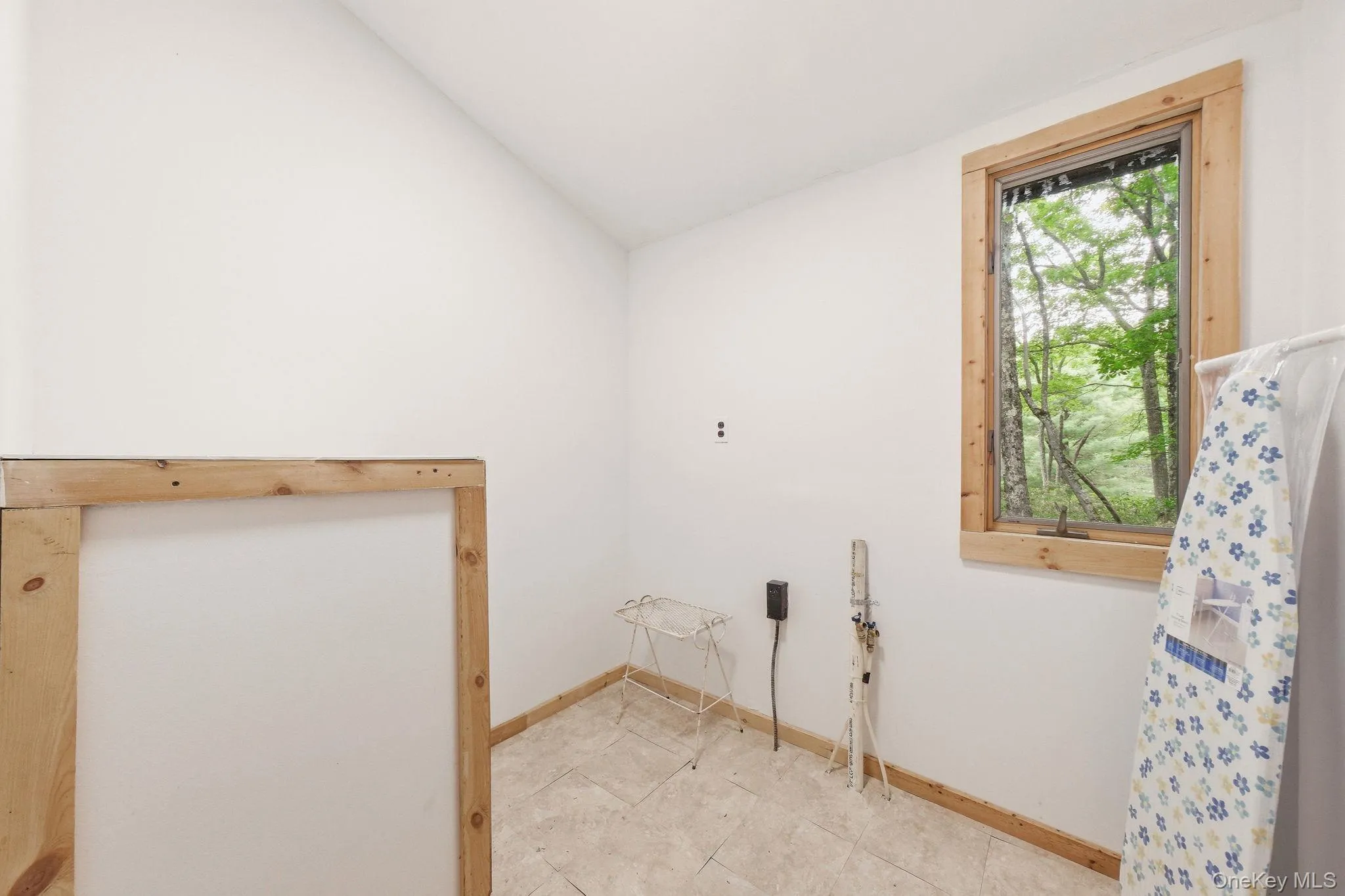 315 Shore Drive, Thompson, NY, 3 Bedrooms Bedrooms, 5 Rooms Rooms,1 BathroomBathrooms,Residential,For Rent,Shore,0,1021490 315 Shore Drive, Thompson, NY, 3 Bedrooms Bedrooms, 5 Rooms Rooms,1 BathroomBathrooms,Residential,For Rent,Shore,0,1021490