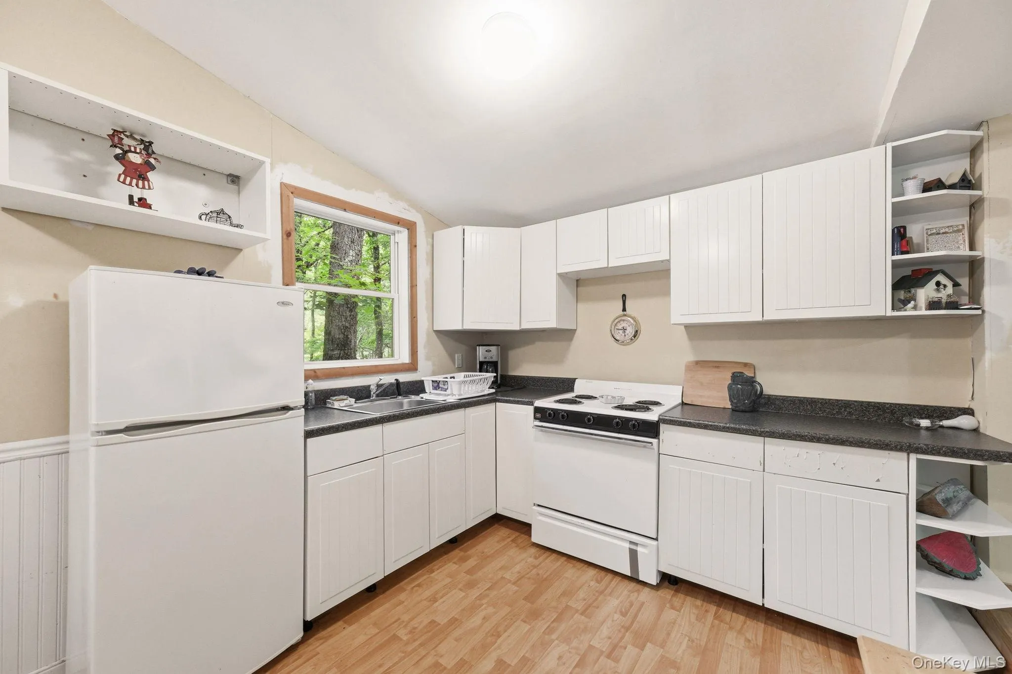 315 Shore Drive, Thompson, NY, 3 Bedrooms Bedrooms, 5 Rooms Rooms,1 BathroomBathrooms,Residential,For Rent,Shore,0,1021490 315 Shore Drive, Thompson, NY, 3 Bedrooms Bedrooms, 5 Rooms Rooms,1 BathroomBathrooms,Residential,For Rent,Shore,0,1021490