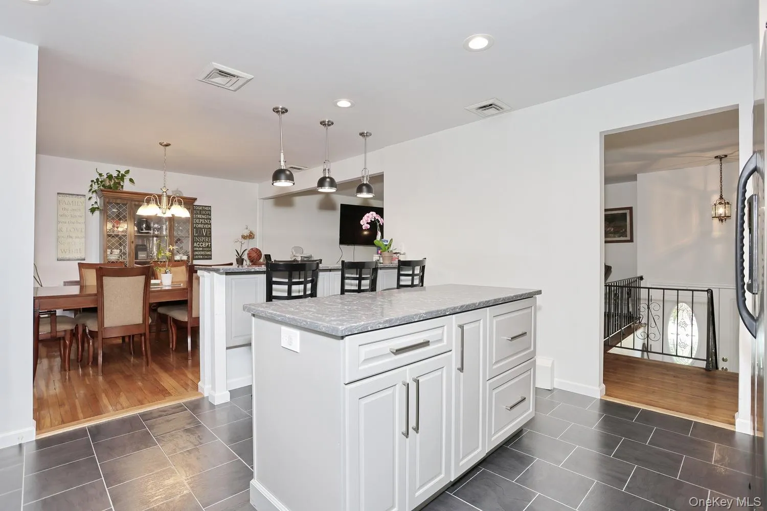 20 Woodridge Drive, Haverstraw, NY, 5 Bedrooms Bedrooms, 9 Rooms Rooms,2 BathroomsBathrooms,Residential,For Rent,Woodridge,0,1021492 20 Woodridge Drive, Haverstraw, NY, 5 Bedrooms Bedrooms, 9 Rooms Rooms,2 BathroomsBathrooms,Residential,For Rent,Woodridge,0,1021492