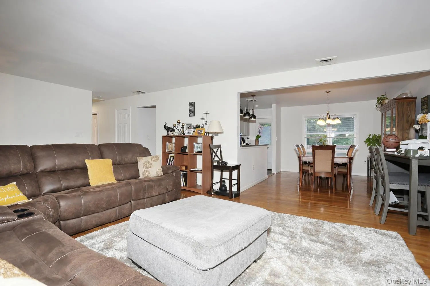 20 Woodridge Drive, Haverstraw, NY, 5 Bedrooms Bedrooms, 9 Rooms Rooms,2 BathroomsBathrooms,Residential,For Rent,Woodridge,0,1021492 20 Woodridge Drive, Haverstraw, NY, 5 Bedrooms Bedrooms, 9 Rooms Rooms,2 BathroomsBathrooms,Residential,For Rent,Woodridge,0,1021492