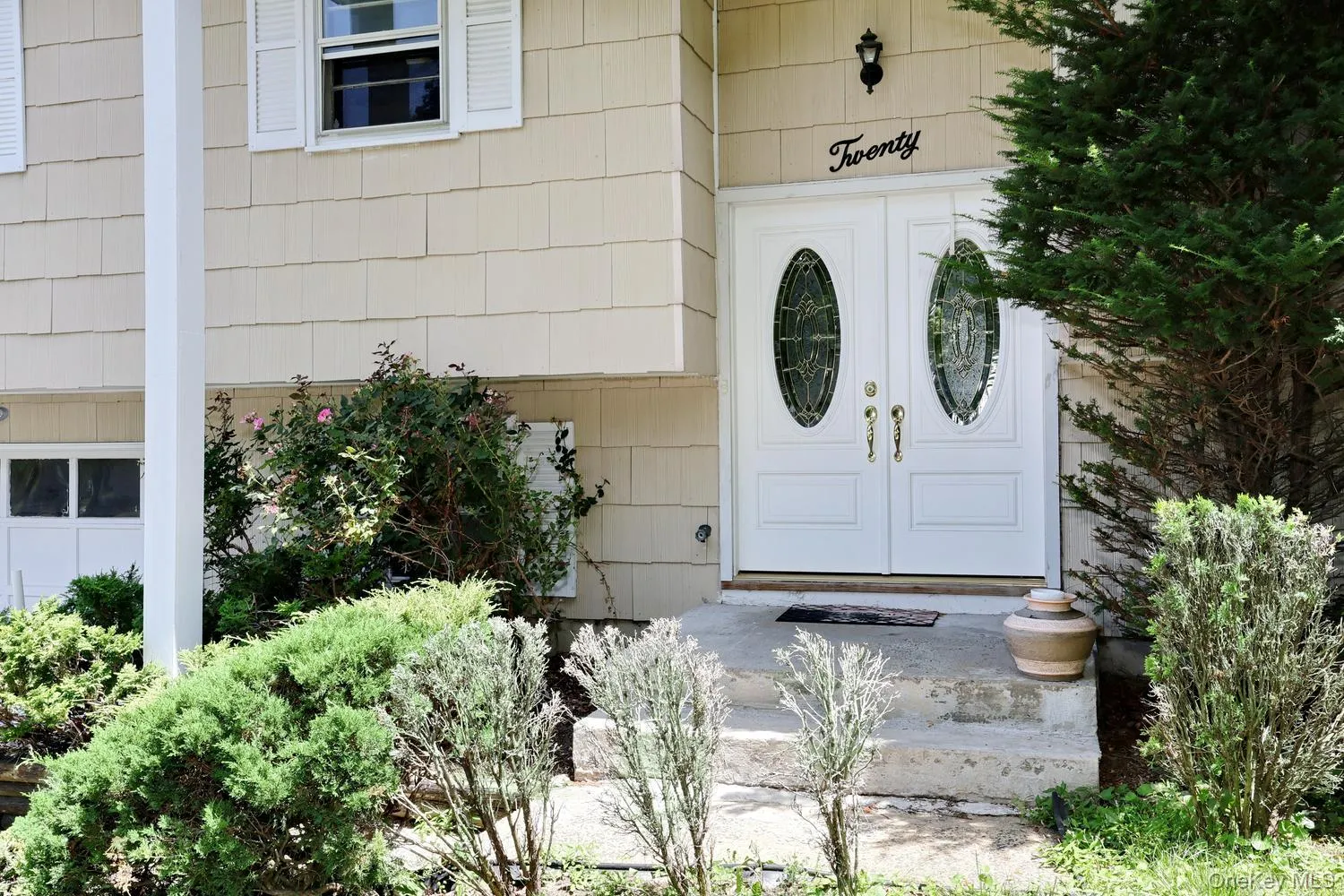 20 Woodridge Drive, Haverstraw, NY, 5 Bedrooms Bedrooms, 9 Rooms Rooms,2 BathroomsBathrooms,Residential,For Rent,Woodridge,0,1021492 20 Woodridge Drive, Haverstraw, NY, 5 Bedrooms Bedrooms, 9 Rooms Rooms,2 BathroomsBathrooms,Residential,For Rent,Woodridge,0,1021492
