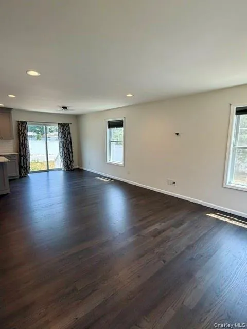 15 Comet Place, Brookhaven, NY, 3 Bedrooms Bedrooms, 6 Rooms Rooms,2 BathroomsBathrooms,Residential,For Rent,Comet,0,1021494 15 Comet Place, Brookhaven, NY, 3 Bedrooms Bedrooms, 6 Rooms Rooms,2 BathroomsBathrooms,Residential,For Rent,Comet,0,1021494