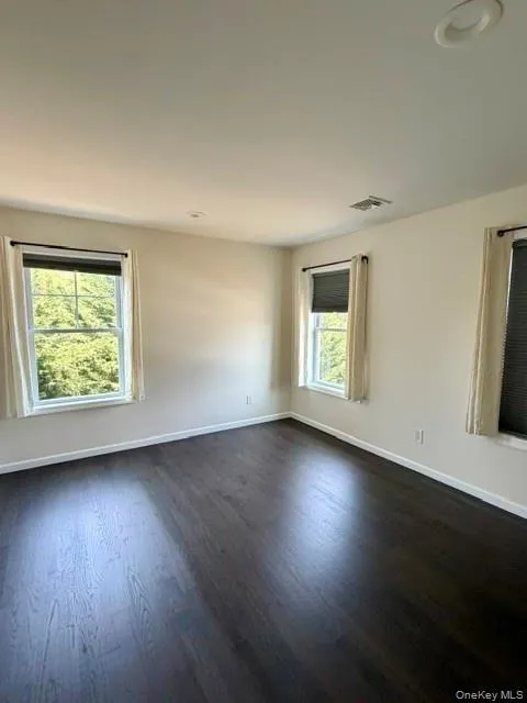 15 Comet Place, Brookhaven, NY, 3 Bedrooms Bedrooms, 6 Rooms Rooms,2 BathroomsBathrooms,Residential,For Rent,Comet,0,1021494 15 Comet Place, Brookhaven, NY, 3 Bedrooms Bedrooms, 6 Rooms Rooms,2 BathroomsBathrooms,Residential,For Rent,Comet,0,1021494