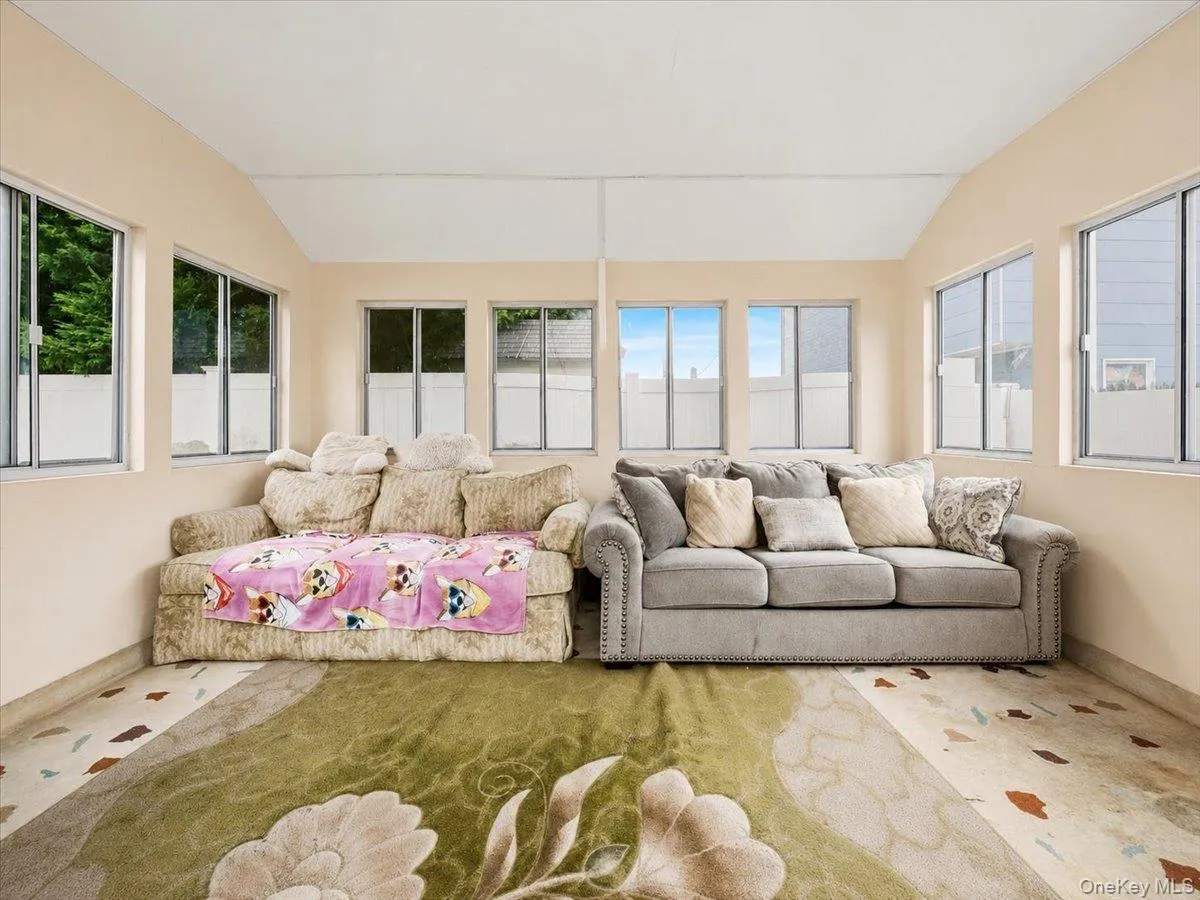 95 Riviera Drive, Babylon, NY, 3 Bedrooms Bedrooms, 6 Rooms Rooms,1 BathroomBathrooms,Residential,For Rent,Riviera,0,1021495 95 Riviera Drive, Babylon, NY, 3 Bedrooms Bedrooms, 6 Rooms Rooms,1 BathroomBathrooms,Residential,For Rent,Riviera,0,1021495