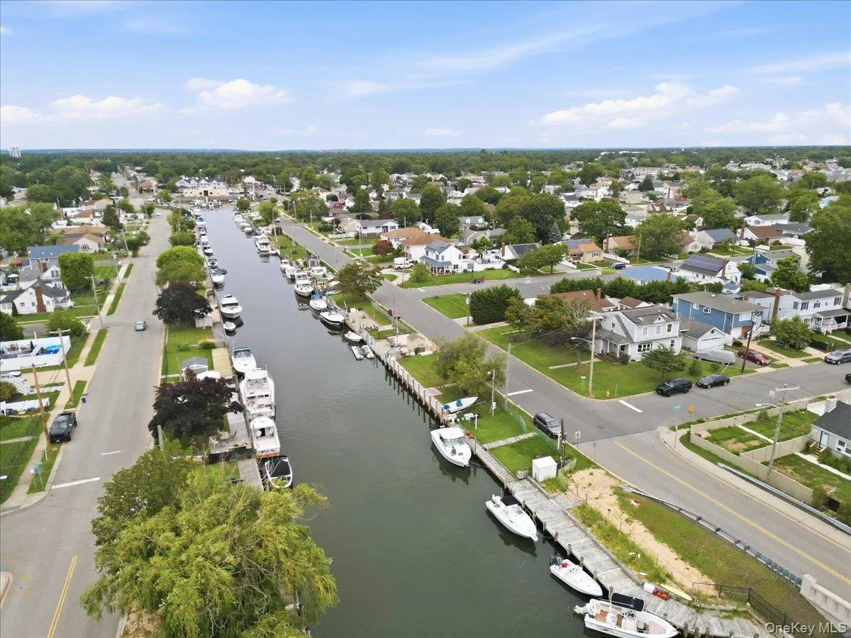 95 Riviera Drive, Babylon, NY, 3 Bedrooms Bedrooms, 6 Rooms Rooms,1 BathroomBathrooms,Residential,For Rent,Riviera,0,1021495 95 Riviera Drive, Babylon, NY, 3 Bedrooms Bedrooms, 6 Rooms Rooms,1 BathroomBathrooms,Residential,For Rent,Riviera,0,1021495