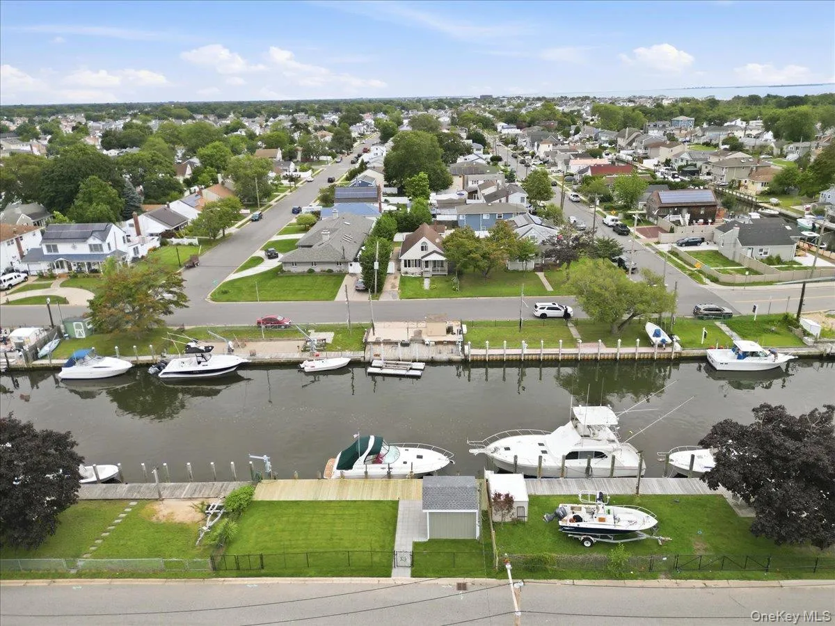 95 Riviera Drive, Babylon, NY, 3 Bedrooms Bedrooms, 6 Rooms Rooms,1 BathroomBathrooms,Residential,For Rent,Riviera,0,1021495 95 Riviera Drive, Babylon, NY, 3 Bedrooms Bedrooms, 6 Rooms Rooms,1 BathroomBathrooms,Residential,For Rent,Riviera,0,1021495