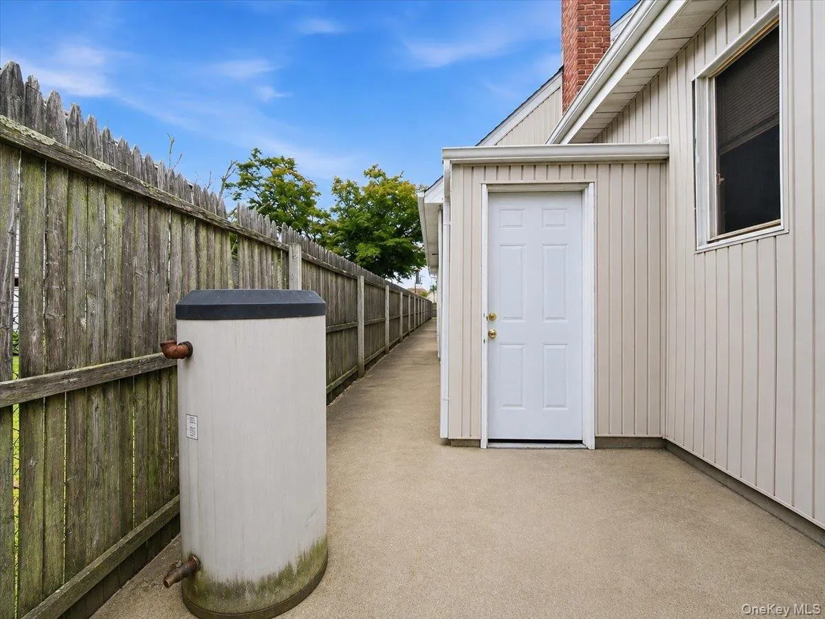 95 Riviera Drive, Babylon, NY, 3 Bedrooms Bedrooms, 6 Rooms Rooms,1 BathroomBathrooms,Residential,For Rent,Riviera,0,1021495 95 Riviera Drive, Babylon, NY, 3 Bedrooms Bedrooms, 6 Rooms Rooms,1 BathroomBathrooms,Residential,For Rent,Riviera,0,1021495
