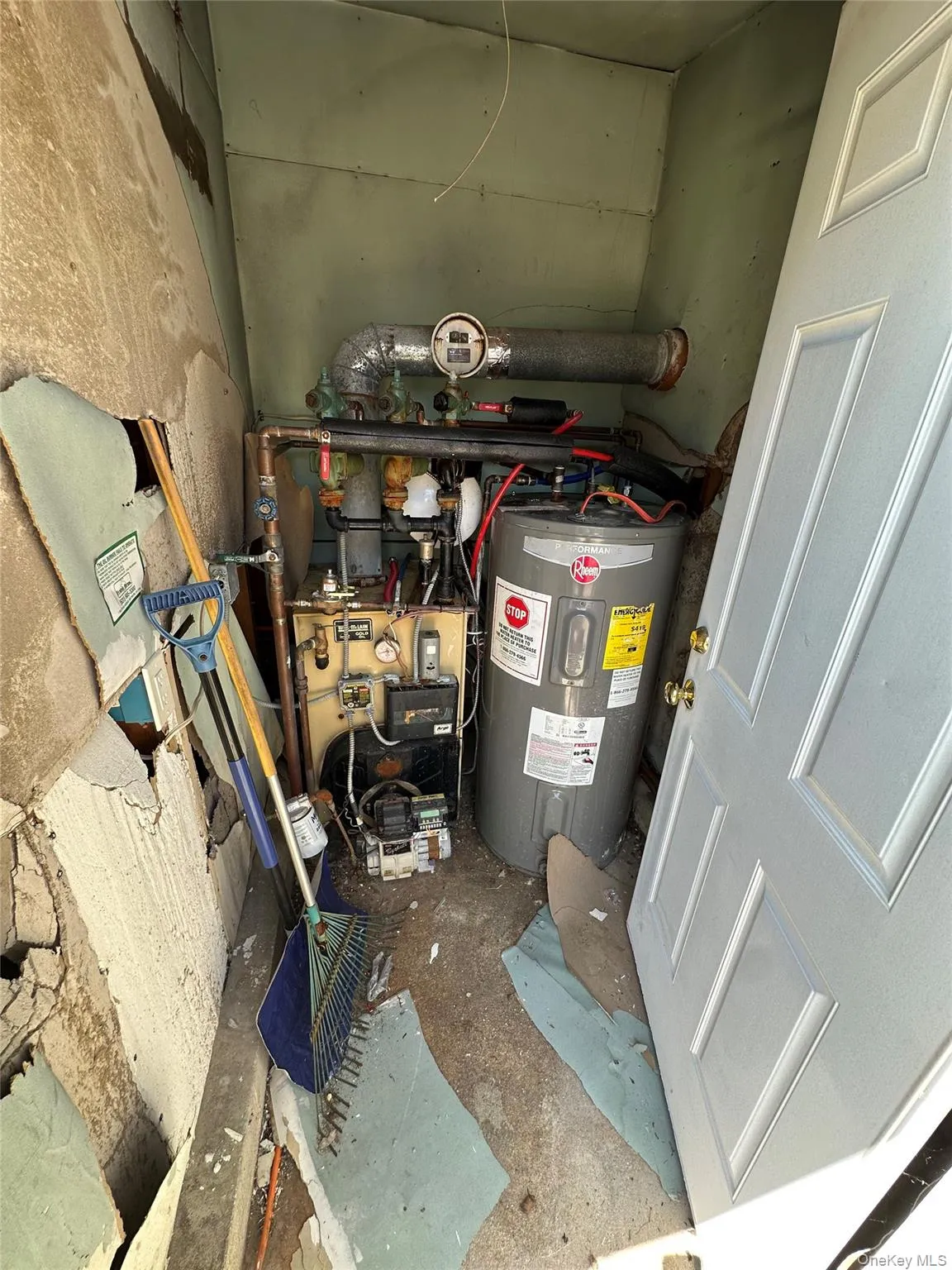95 Riviera Drive, Babylon, NY, 3 Bedrooms Bedrooms, 6 Rooms Rooms,1 BathroomBathrooms,Residential,For Rent,Riviera,0,1021495 95 Riviera Drive, Babylon, NY, 3 Bedrooms Bedrooms, 6 Rooms Rooms,1 BathroomBathrooms,Residential,For Rent,Riviera,0,1021495