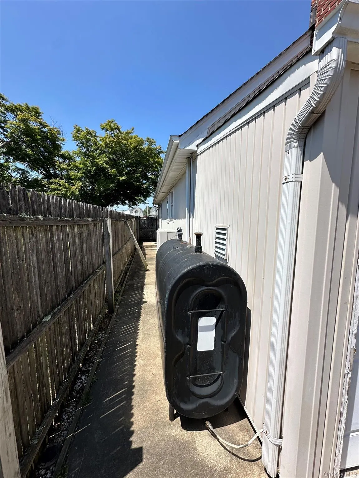 95 Riviera Drive, Babylon, NY, 3 Bedrooms Bedrooms, 6 Rooms Rooms,1 BathroomBathrooms,Residential,For Rent,Riviera,0,1021495 95 Riviera Drive, Babylon, NY, 3 Bedrooms Bedrooms, 6 Rooms Rooms,1 BathroomBathrooms,Residential,For Rent,Riviera,0,1021495