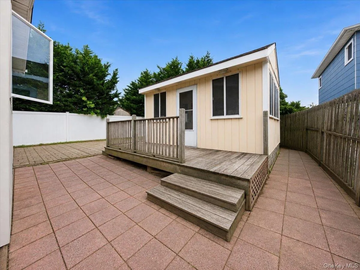 95 Riviera Drive, Babylon, NY, 3 Bedrooms Bedrooms, 6 Rooms Rooms,1 BathroomBathrooms,Residential,For Rent,Riviera,0,1021495 95 Riviera Drive, Babylon, NY, 3 Bedrooms Bedrooms, 6 Rooms Rooms,1 BathroomBathrooms,Residential,For Rent,Riviera,0,1021495