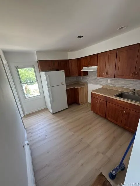 2534 Grand Avenue, Hempstead, NY, 2 Bedrooms Bedrooms, 4 Rooms Rooms,1 BathroomBathrooms,Residential Lease,For Rent,Grand,0,1021517 2534 Grand Avenue, Hempstead, NY, 2 Bedrooms Bedrooms, 4 Rooms Rooms,1 BathroomBathrooms,Residential Lease,For Rent,Grand,0,1021517