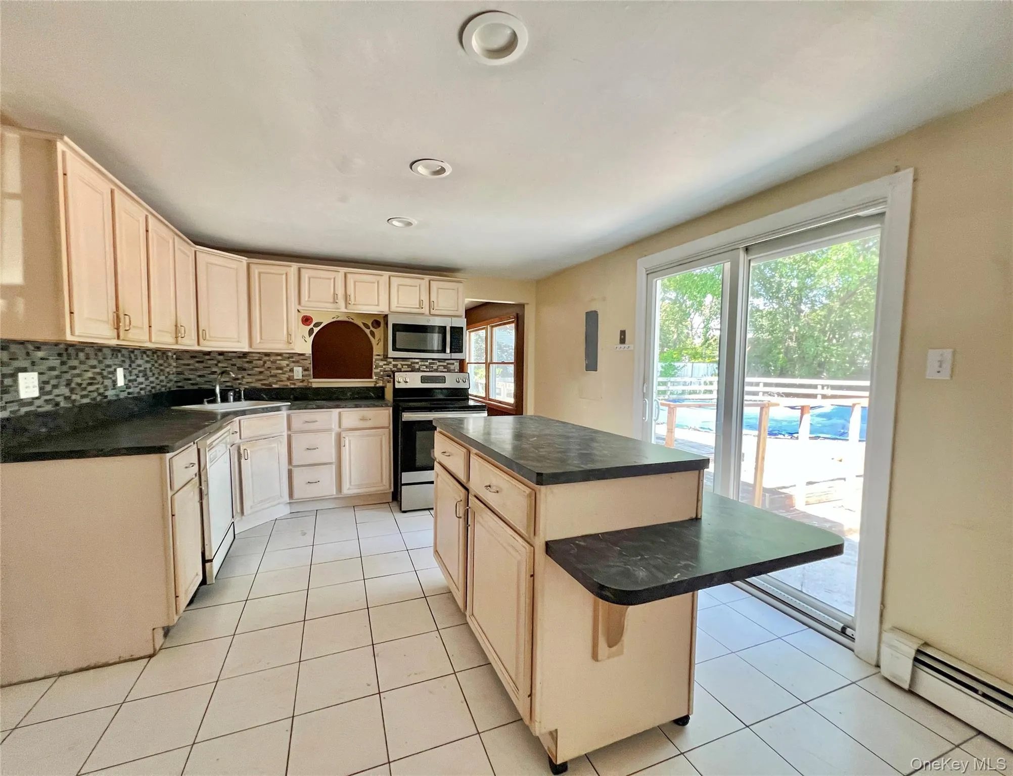 119 Holbrook Road, Brookhaven, NY, 6 Bedrooms Bedrooms, 12 Rooms Rooms,4 BathroomsBathrooms,Residential,For Rent,Holbrook,0,1021524 119 Holbrook Road, Brookhaven, NY, 6 Bedrooms Bedrooms, 12 Rooms Rooms,4 BathroomsBathrooms,Residential,For Rent,Holbrook,0,1021524
