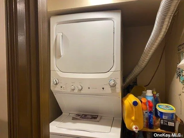 143 Broadway, Long Beach, NY, 3 Bedrooms Bedrooms, 7 Rooms Rooms,2 BathroomsBathrooms,Residential Lease,For Rent,Broadway,0,1021530 143 Broadway, Long Beach, NY, 3 Bedrooms Bedrooms, 7 Rooms Rooms,2 BathroomsBathrooms,Residential Lease,For Rent,Broadway,0,1021530