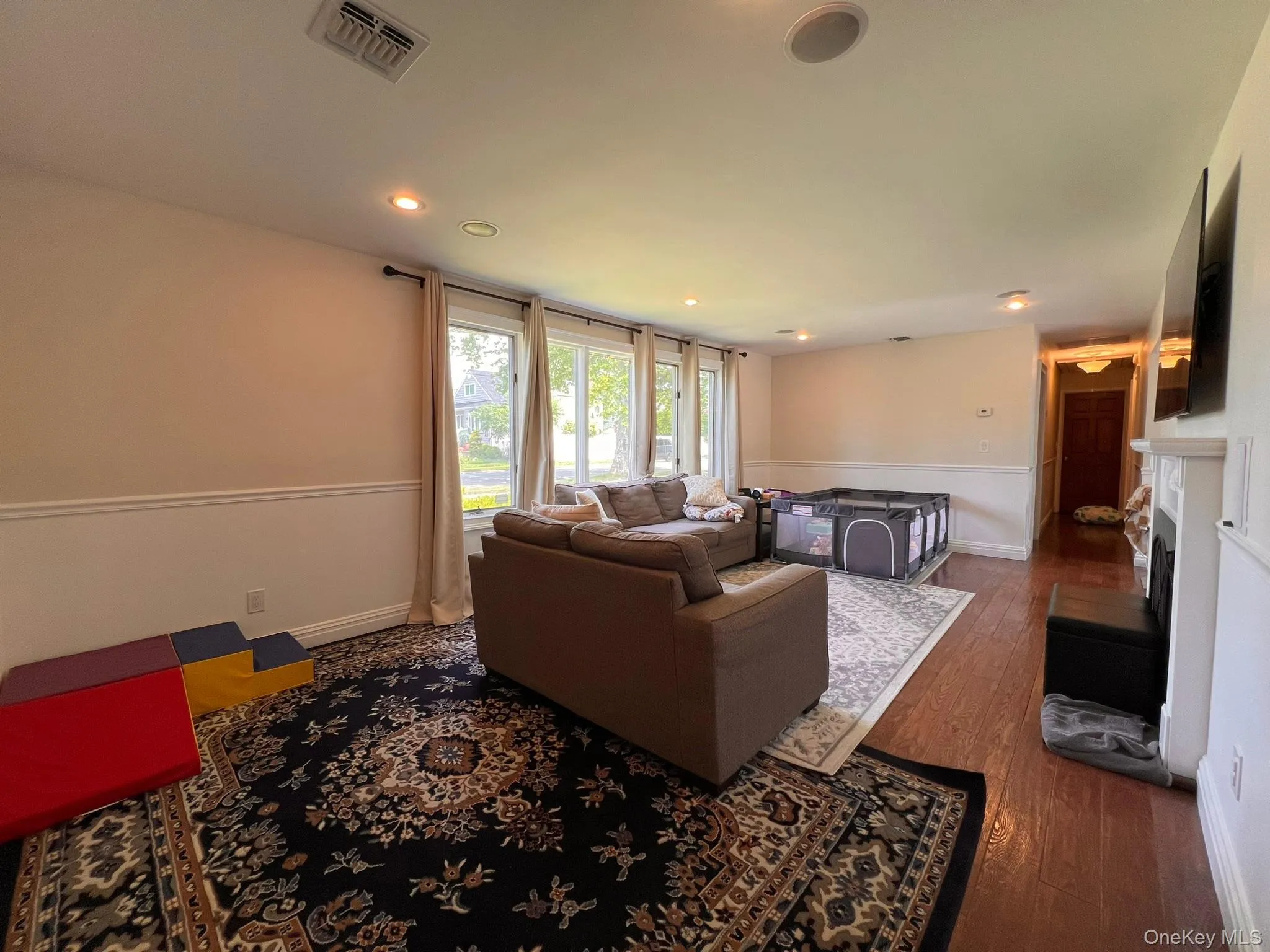 2 Nassau Road, Oyster Bay, NY, 3 Bedrooms Bedrooms, 6 Rooms Rooms,2 BathroomsBathrooms,Residential Lease,For Rent,Nassau,0,1021534 2 Nassau Road, Oyster Bay, NY, 3 Bedrooms Bedrooms, 6 Rooms Rooms,2 BathroomsBathrooms,Residential Lease,For Rent,Nassau,0,1021534