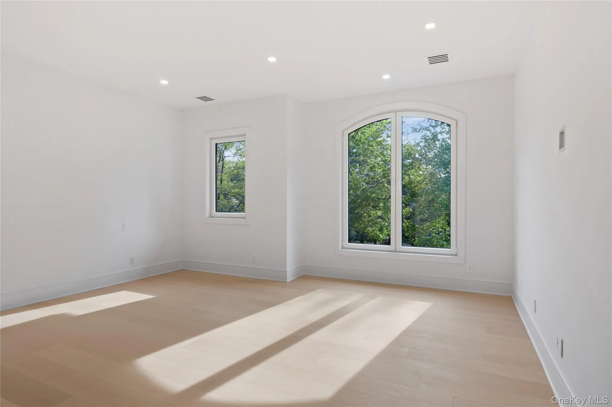 5 Somner Drive, Babylon, NY, 6 Bedrooms Bedrooms, 10 Rooms Rooms,6 BathroomsBathrooms,Residential,For Rent,Somner,0,1021536 5 Somner Drive, Babylon, NY, 6 Bedrooms Bedrooms, 10 Rooms Rooms,6 BathroomsBathrooms,Residential,For Rent,Somner,0,1021536