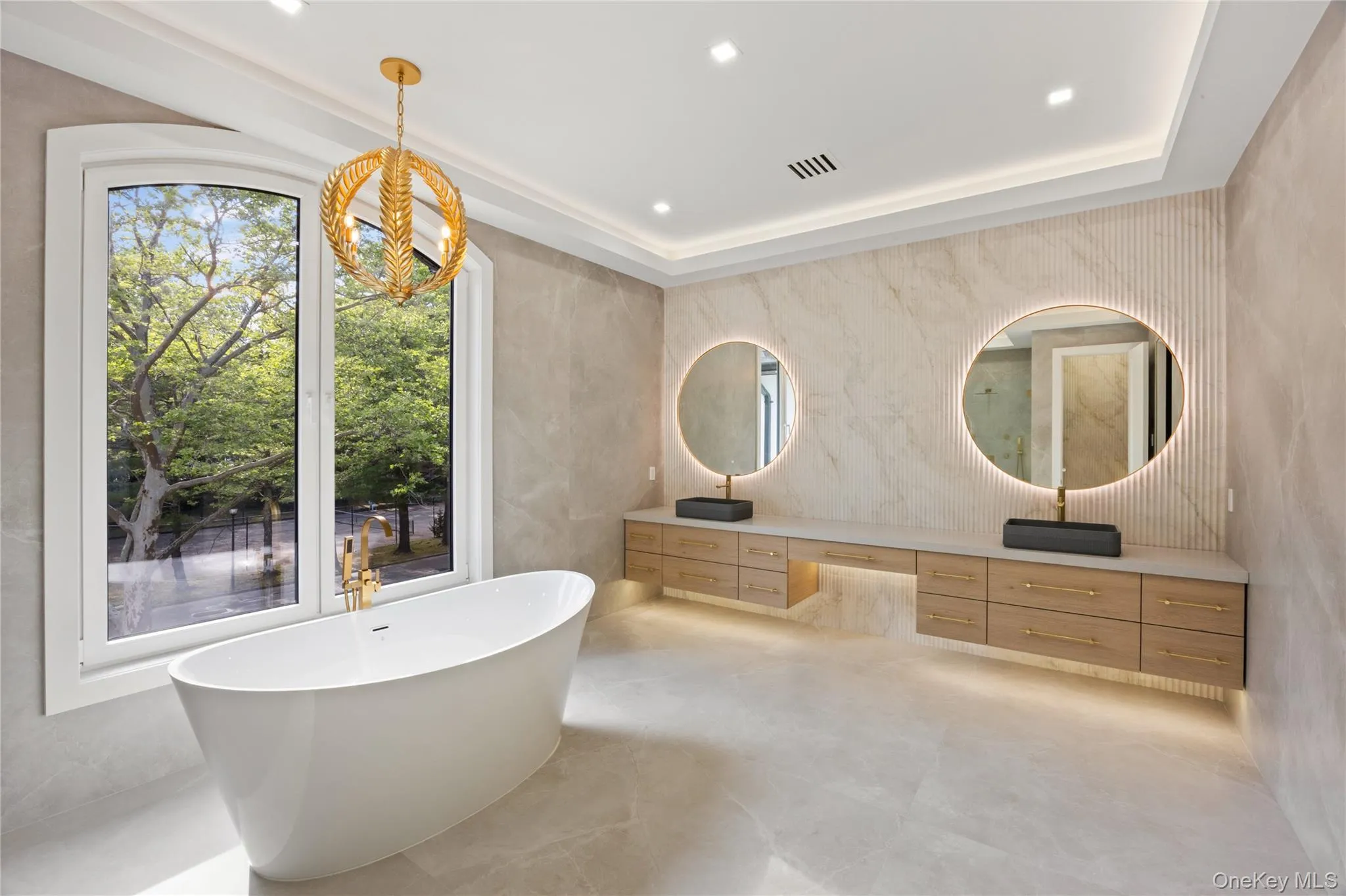 5 Somner Drive, Babylon, NY, 6 Bedrooms Bedrooms, 10 Rooms Rooms,6 BathroomsBathrooms,Residential,For Rent,Somner,0,1021536 5 Somner Drive, Babylon, NY, 6 Bedrooms Bedrooms, 10 Rooms Rooms,6 BathroomsBathrooms,Residential,For Rent,Somner,0,1021536