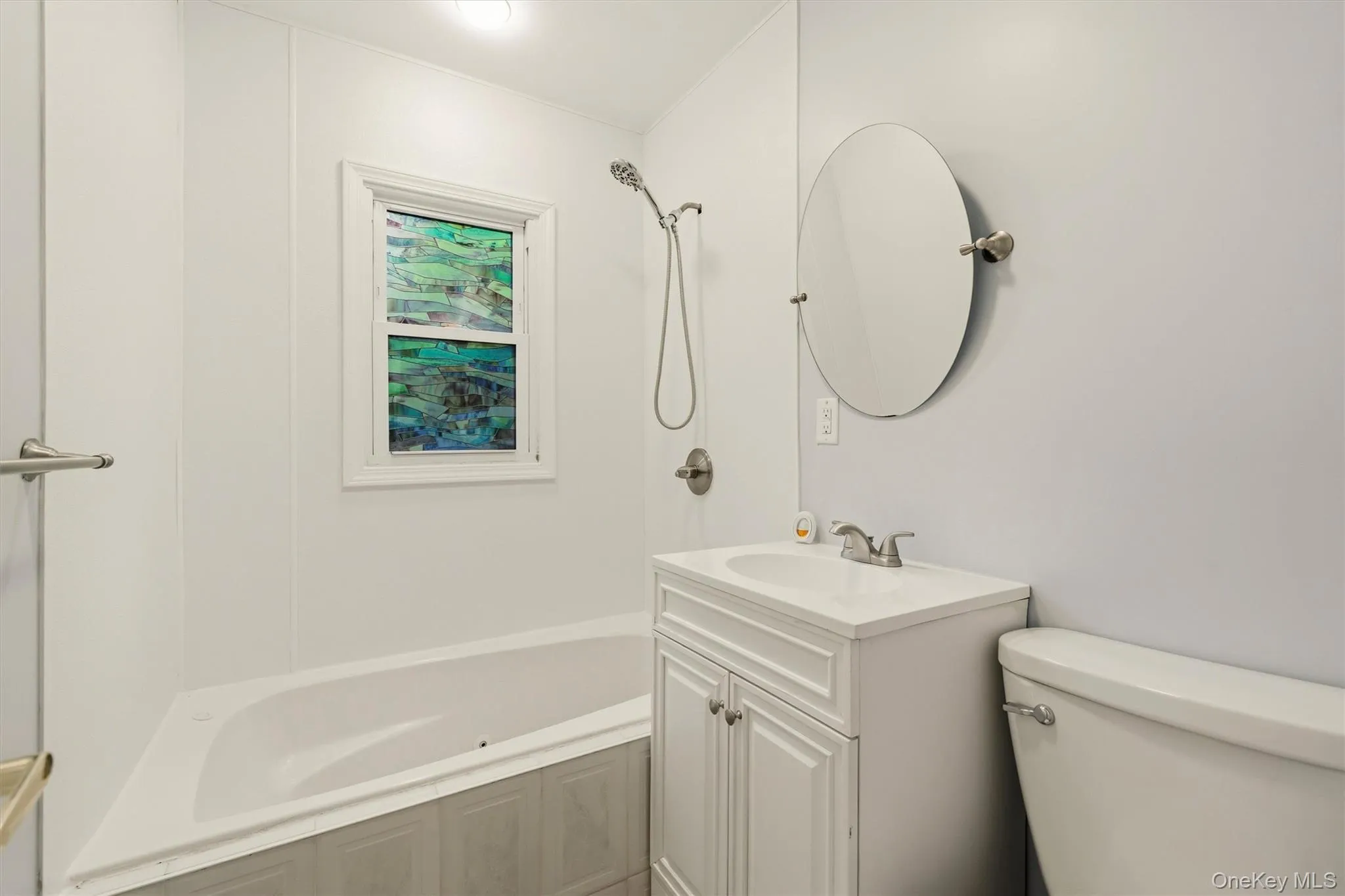 Bathroom next to bedroom 1 and bedroom 2 Bathroom next to bedroom 1 and bedroom 2