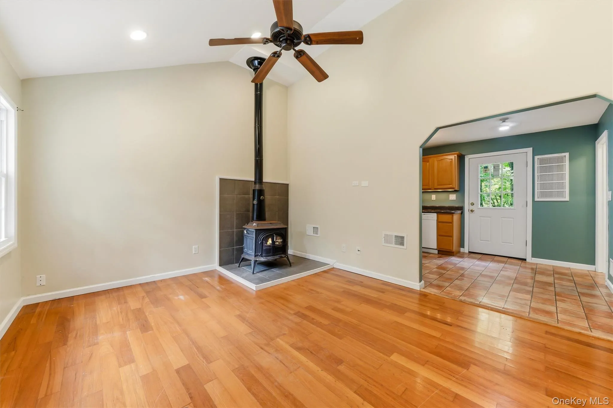 44 Cooper Road, Warwick (town), NY, 2 Bedrooms Bedrooms, 7 Rooms Rooms,2 BathroomsBathrooms,Residential,For Rent,Cooper,0,1021537 44 Cooper Road, Warwick (town), NY, 2 Bedrooms Bedrooms, 7 Rooms Rooms,2 BathroomsBathrooms,Residential,For Rent,Cooper,0,1021537