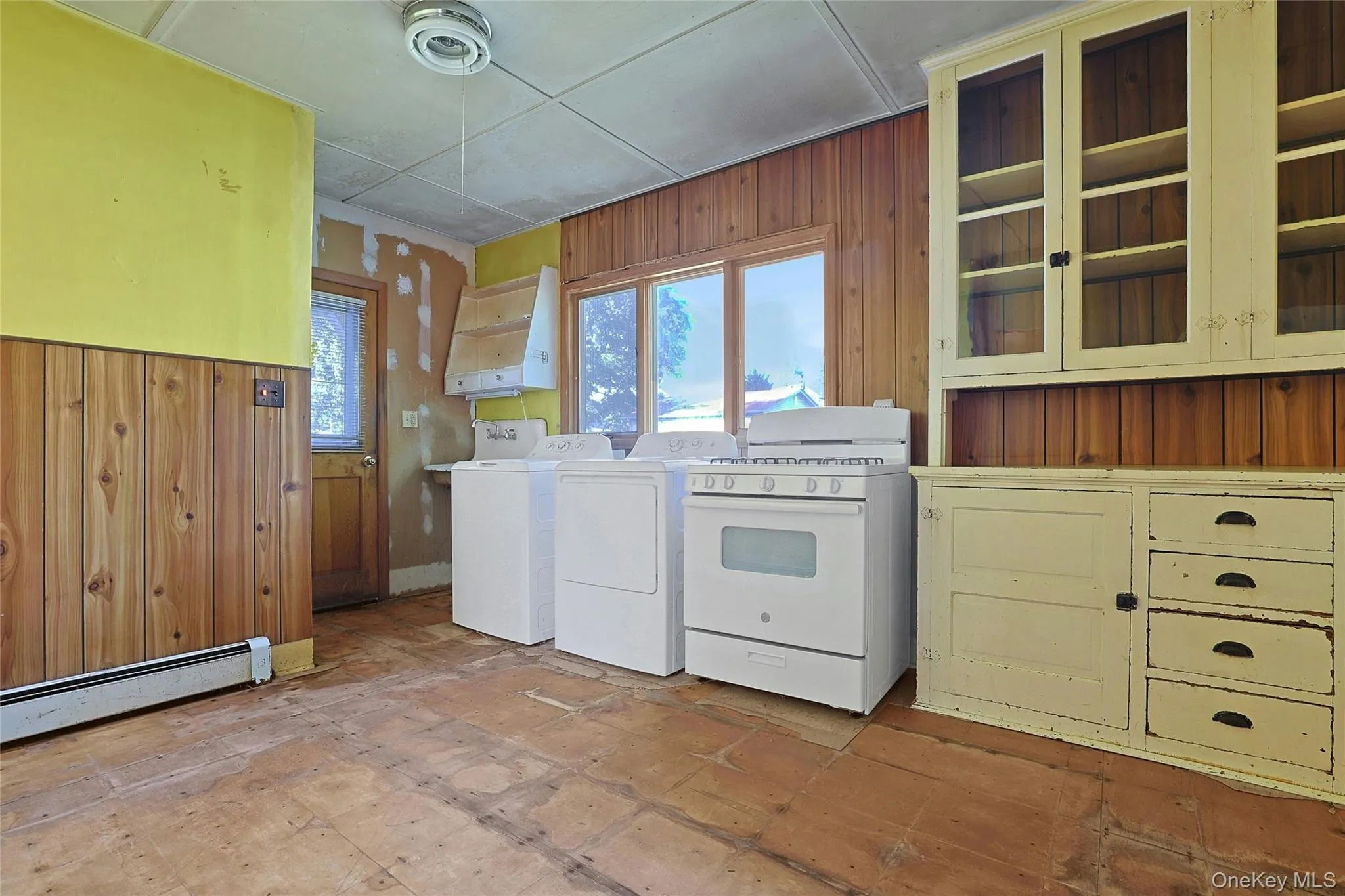 38 Allison Avenue, Stony Point, NY, 3 Bedrooms Bedrooms, 6 Rooms Rooms,1 BathroomBathrooms,Residential,For Rent,Allison,0,1021544 38 Allison Avenue, Stony Point, NY, 3 Bedrooms Bedrooms, 6 Rooms Rooms,1 BathroomBathrooms,Residential,For Rent,Allison,0,1021544